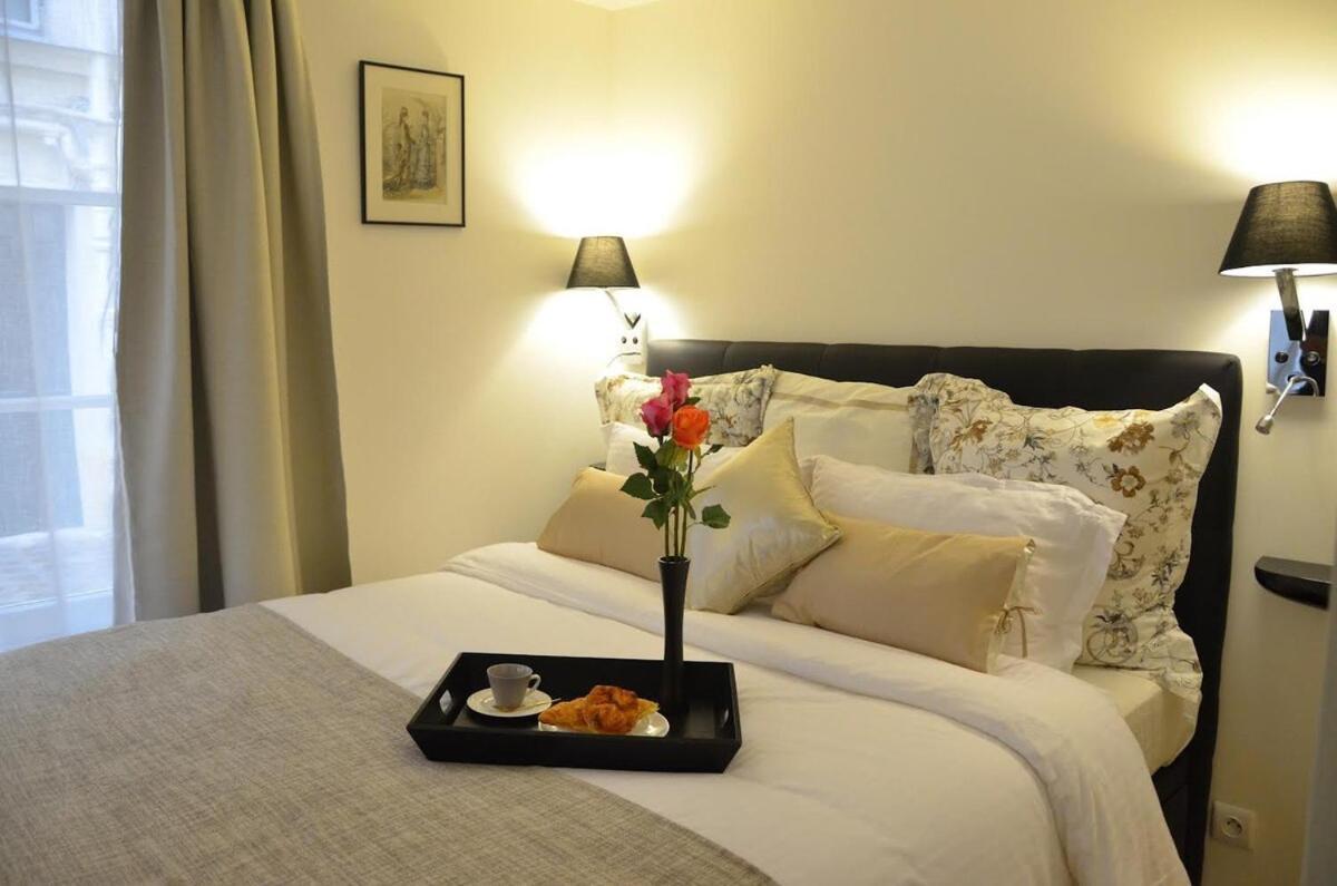Luxury In The Golden Triangle - Apartment Paris