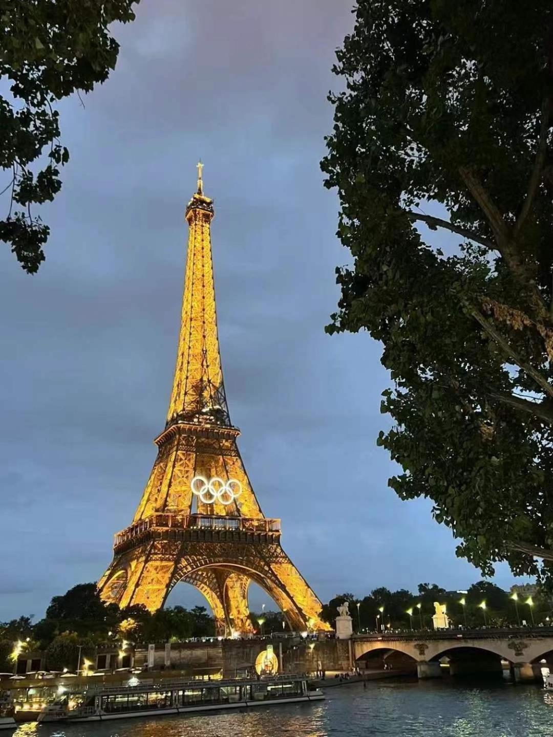 Haussamn Walk Tour Eiffle Trocadero 3minutes Apartamento
