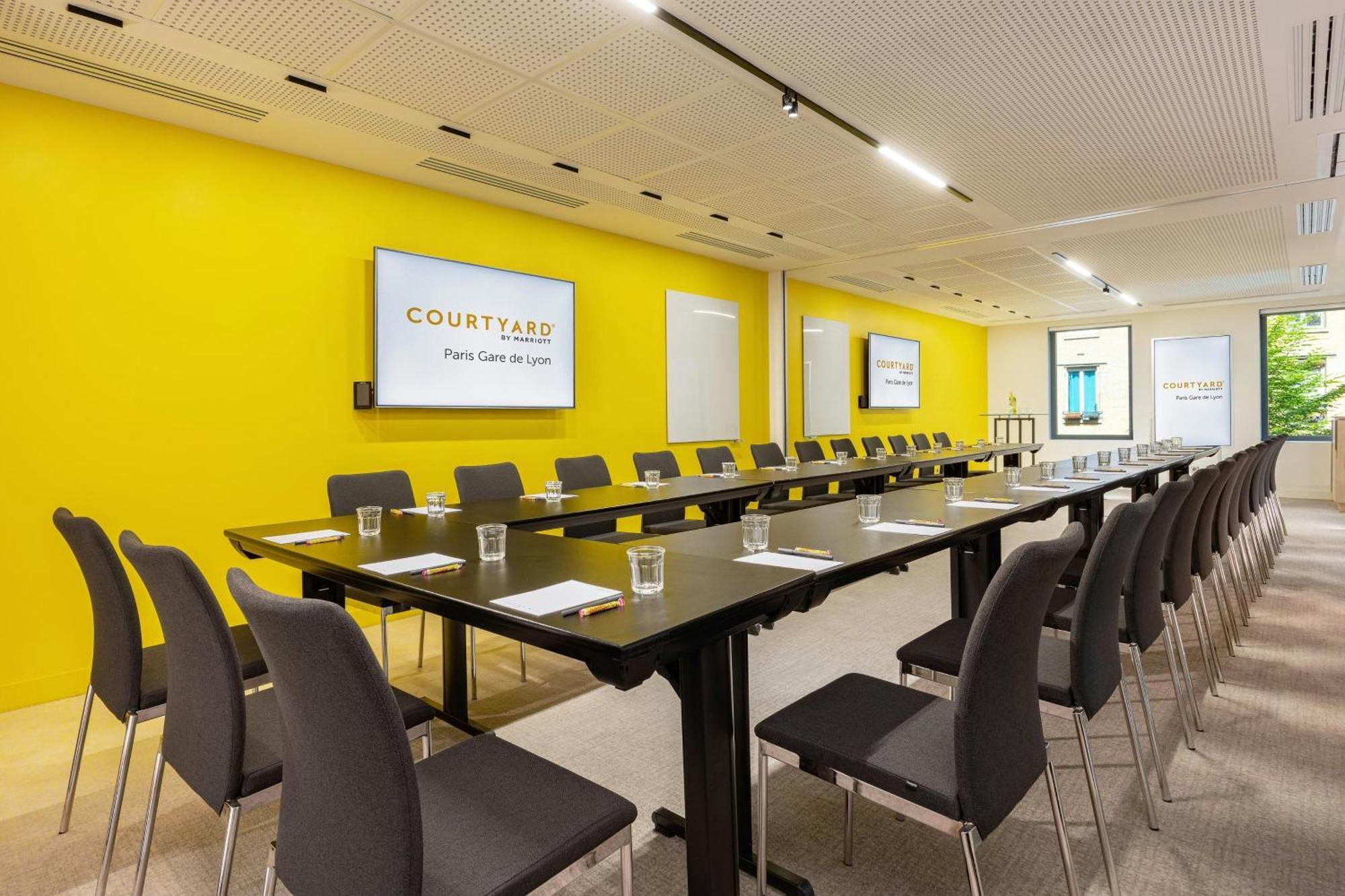 Courtyard By Marriott Gare De Lyon Hotel Paris