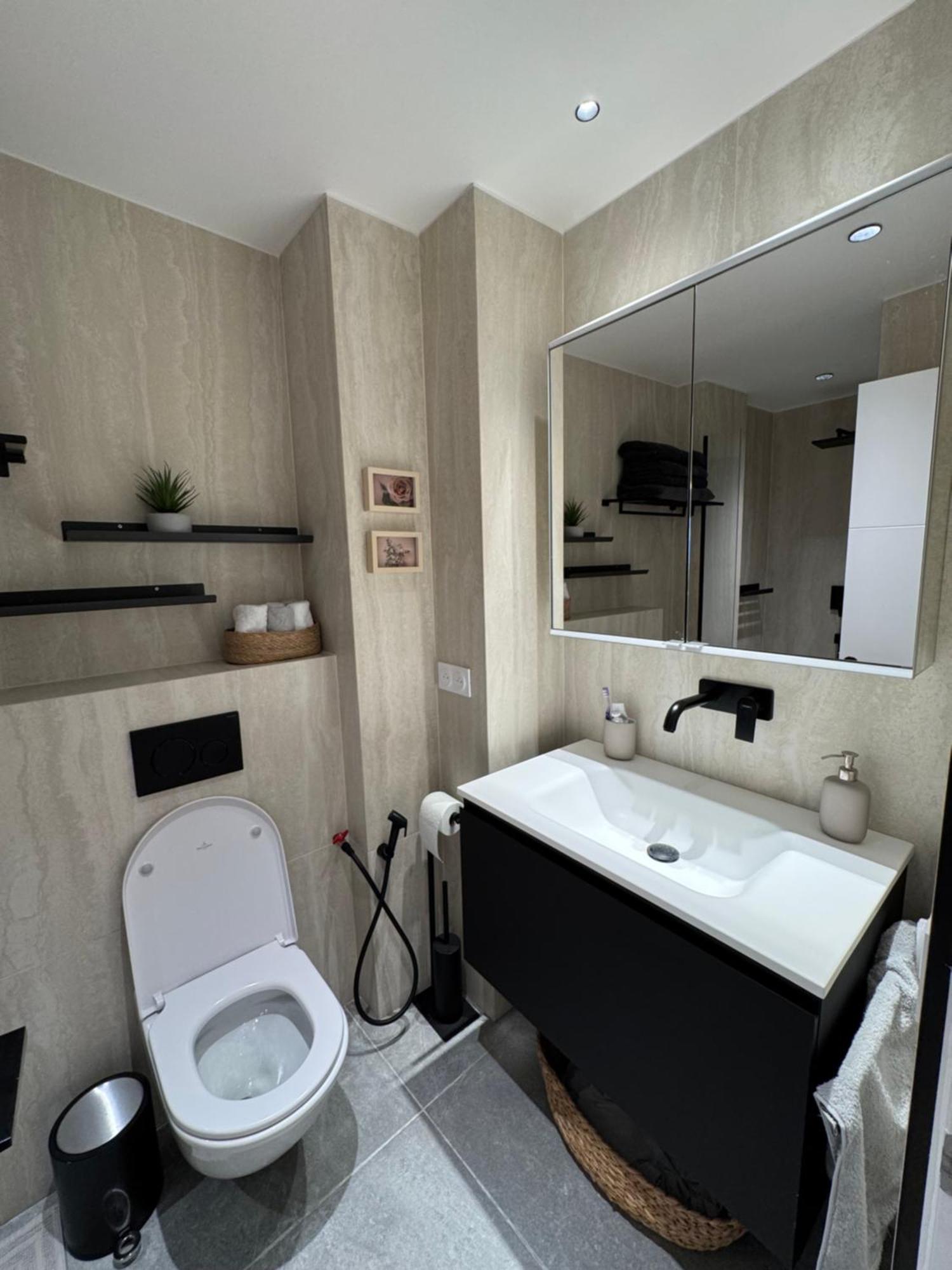 Apartamento 2 Bedroom Renovated In The Heart Of