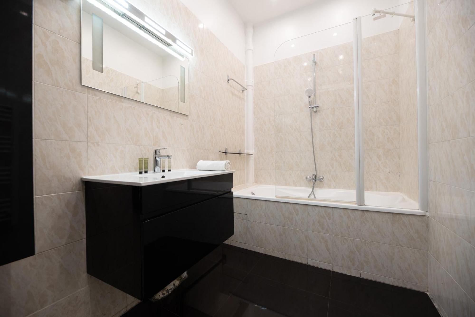 Apartment Cia - Rue De La Tour Paris