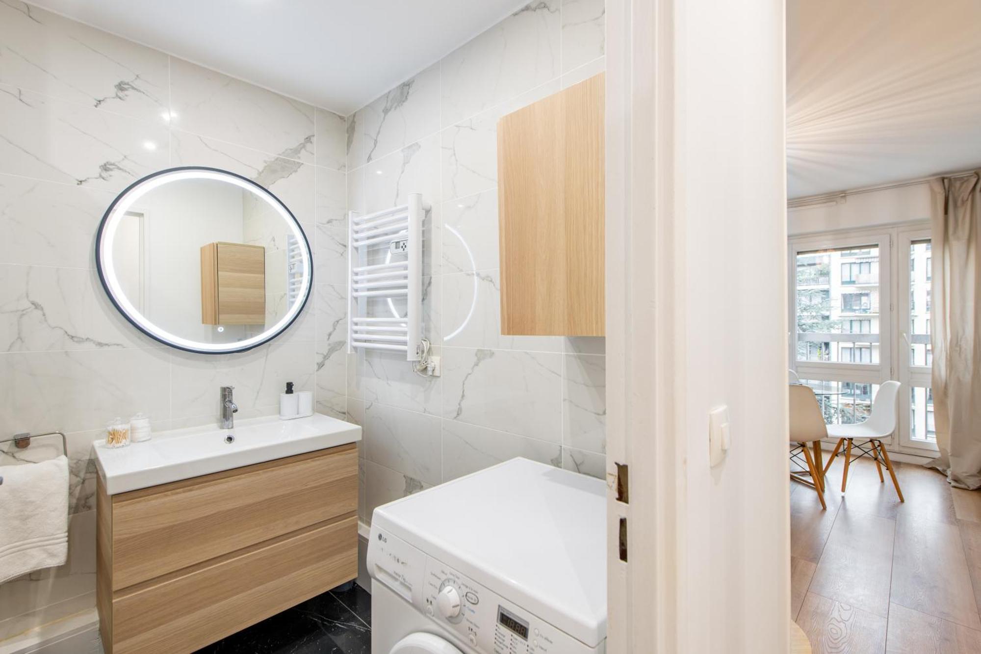 Amazing - Location Near The Metro, Modern Amenities And Style Apartamento Paris