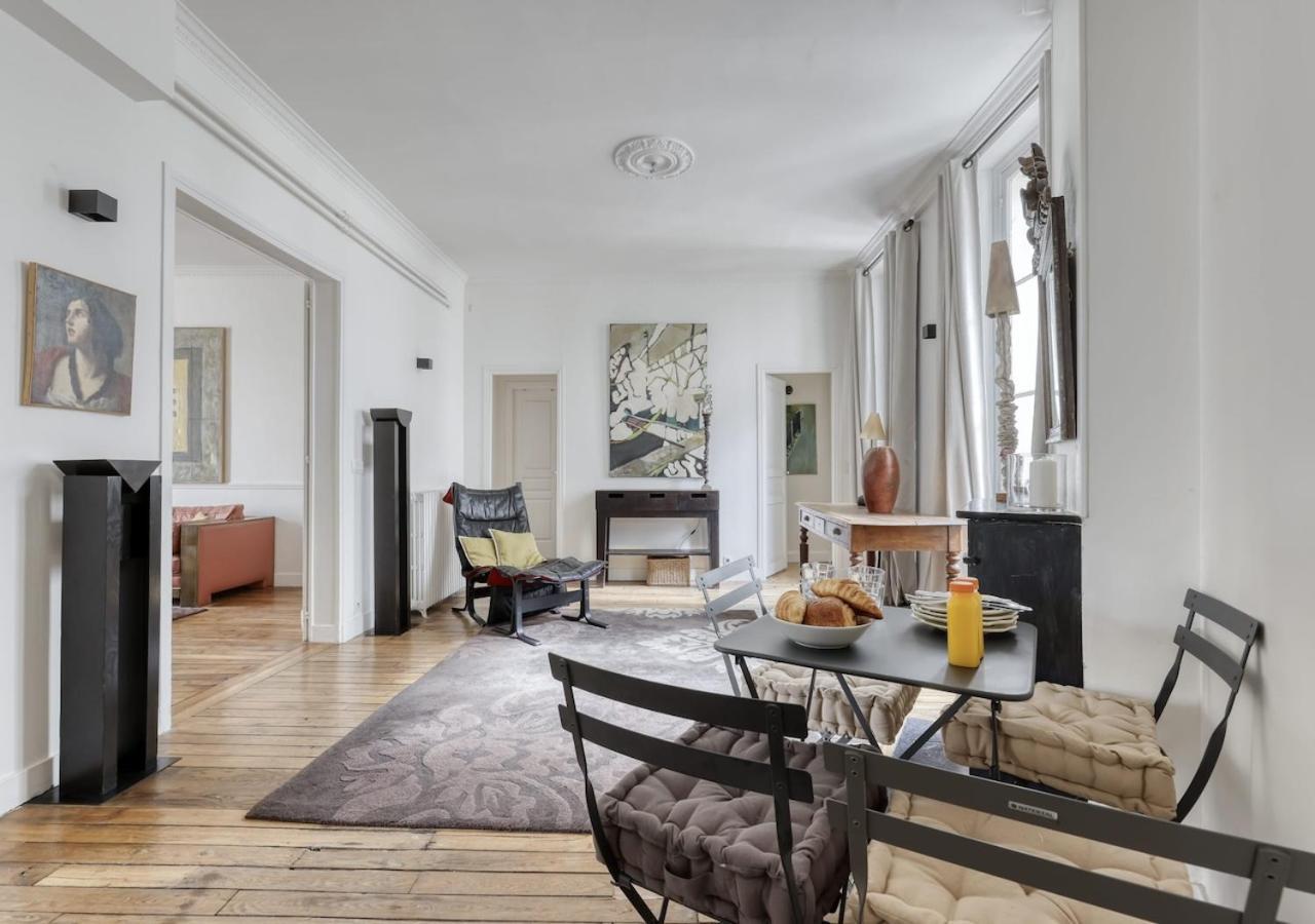 Spacious Typical Parisian Flat - Le Marais * Paris