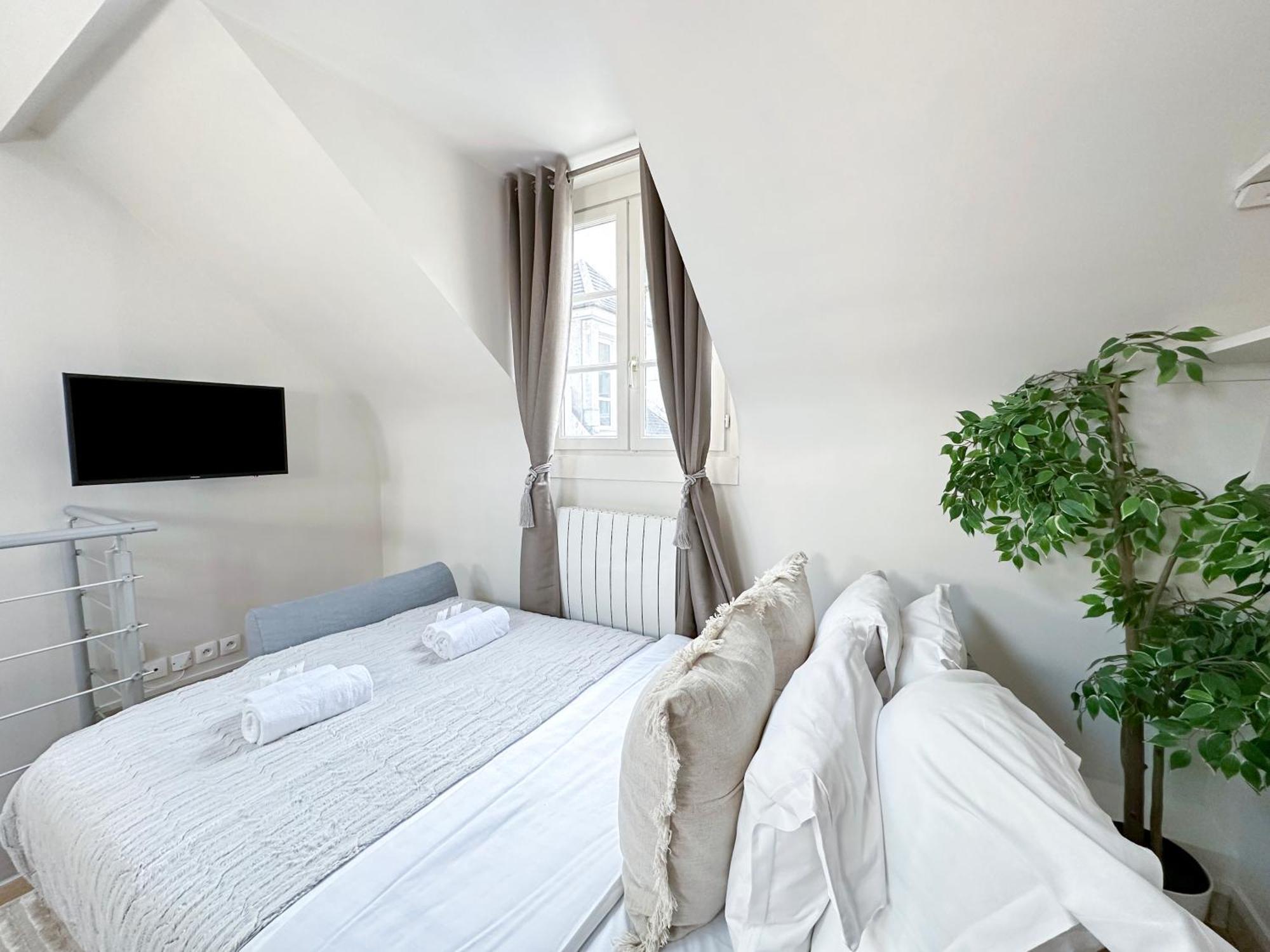 Unique & Beautiful Duplex In Saint-germain Paris