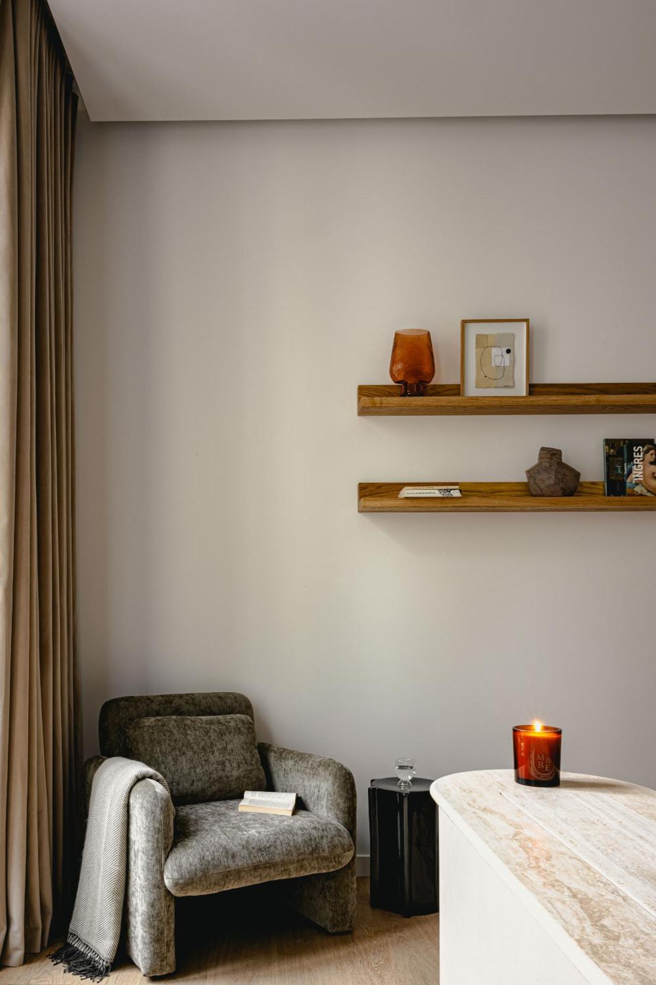 1.75 La Source Hotel