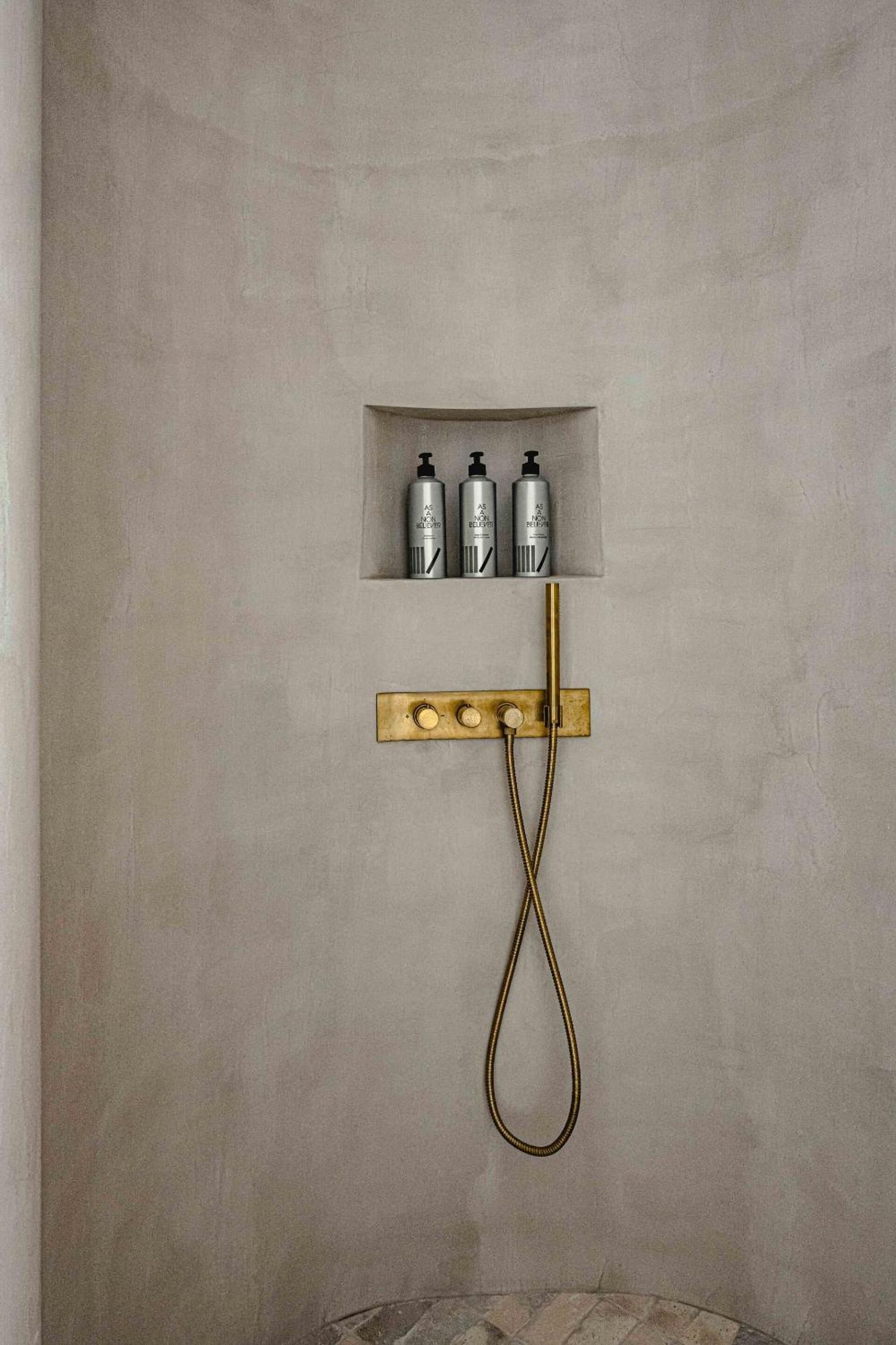 1.75 La Source Paris