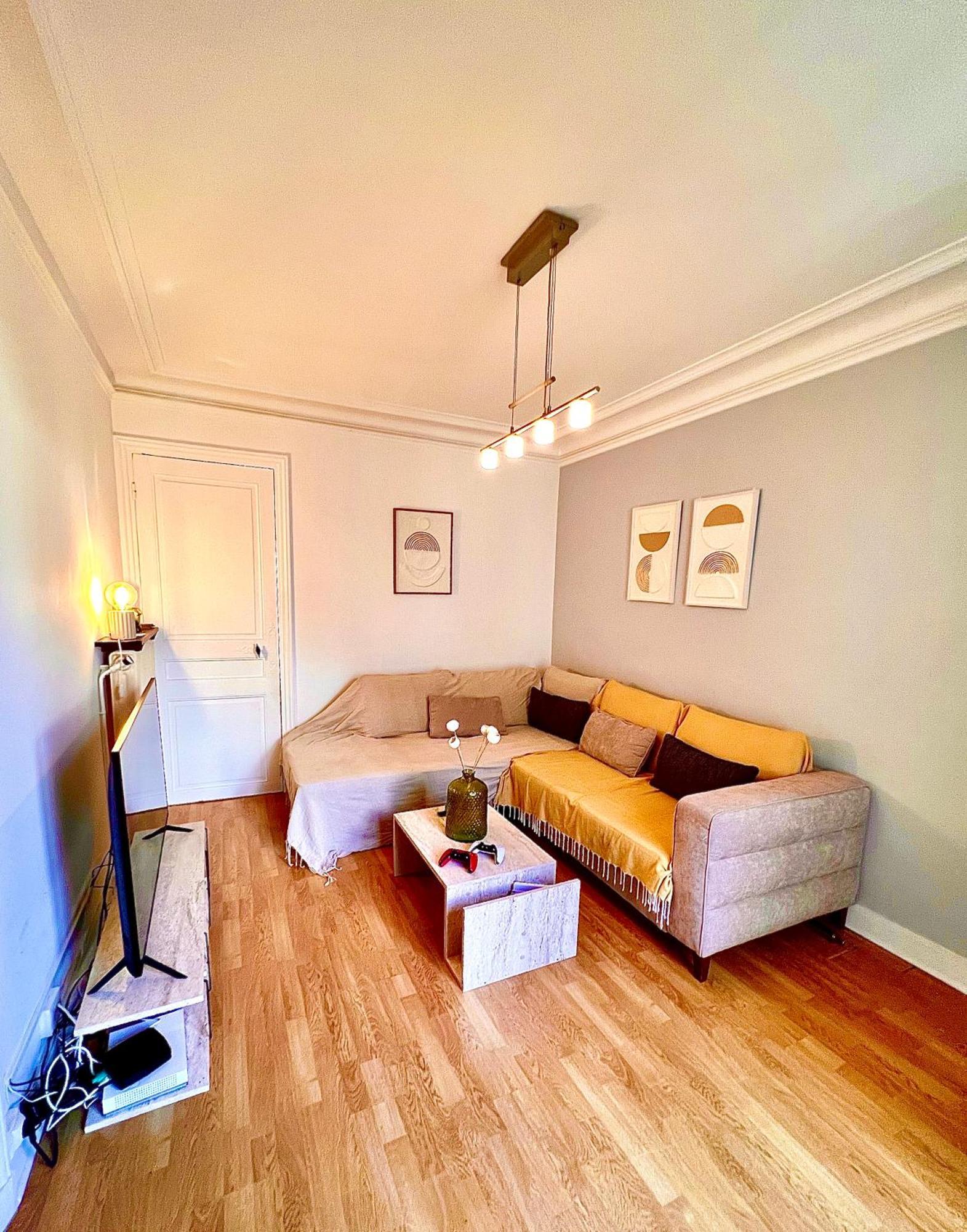 Charming And Cosy Homestay Paris