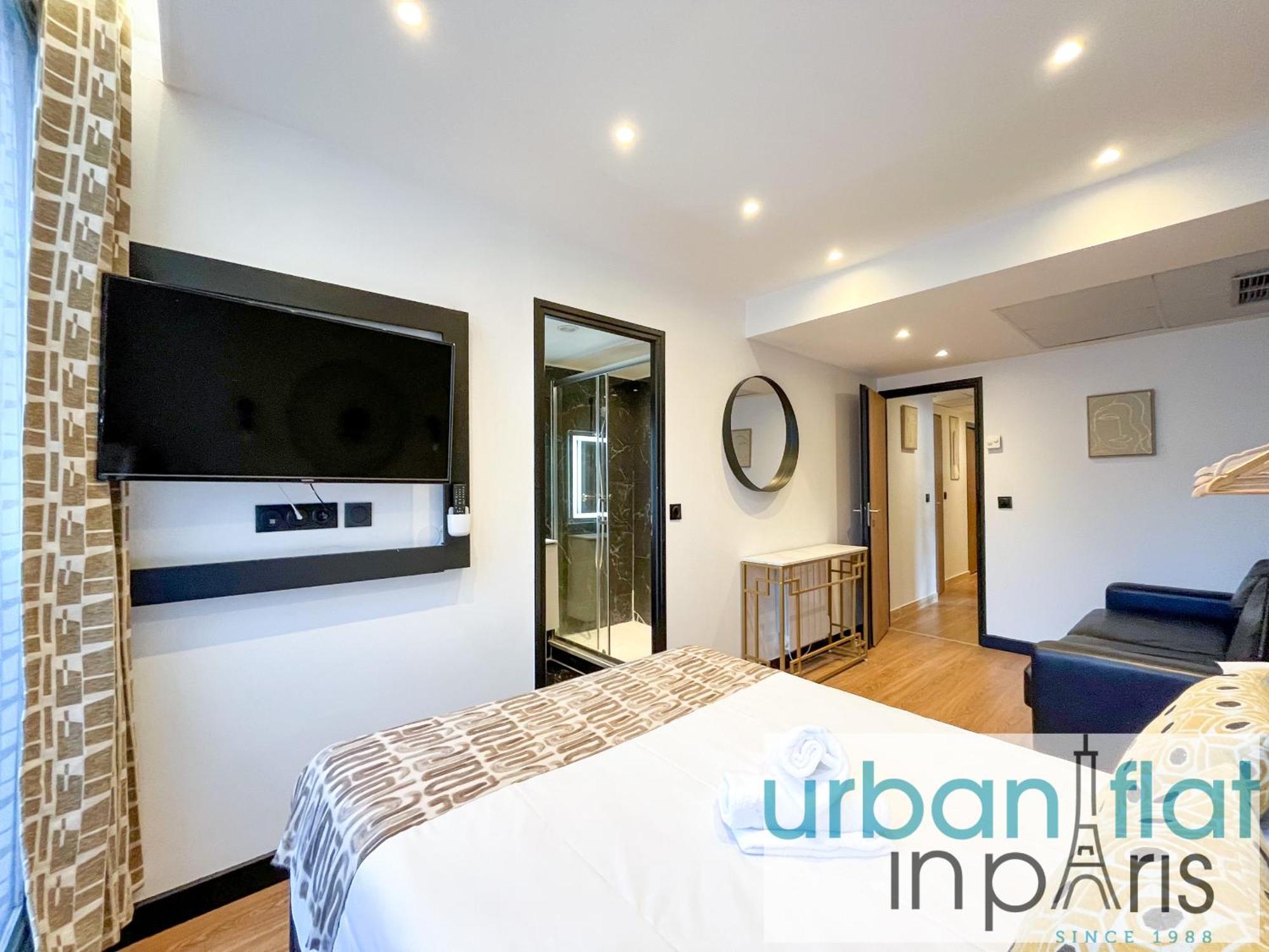Urban Flat 128 - Art Rock 4bdr Flat Near Champs-elysees * Paris