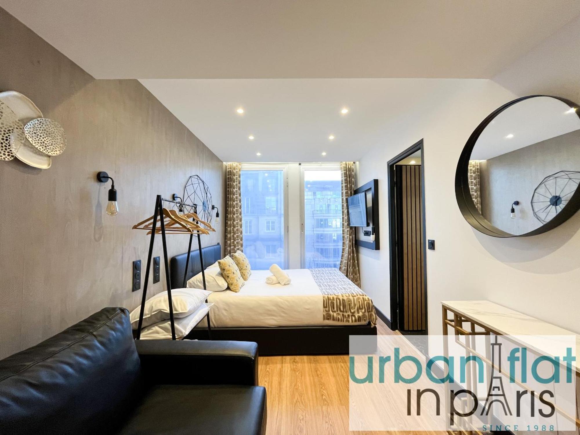 Apartment Urban Flat 128 - Art Rock 4bdr Flat Near Champs-elysees