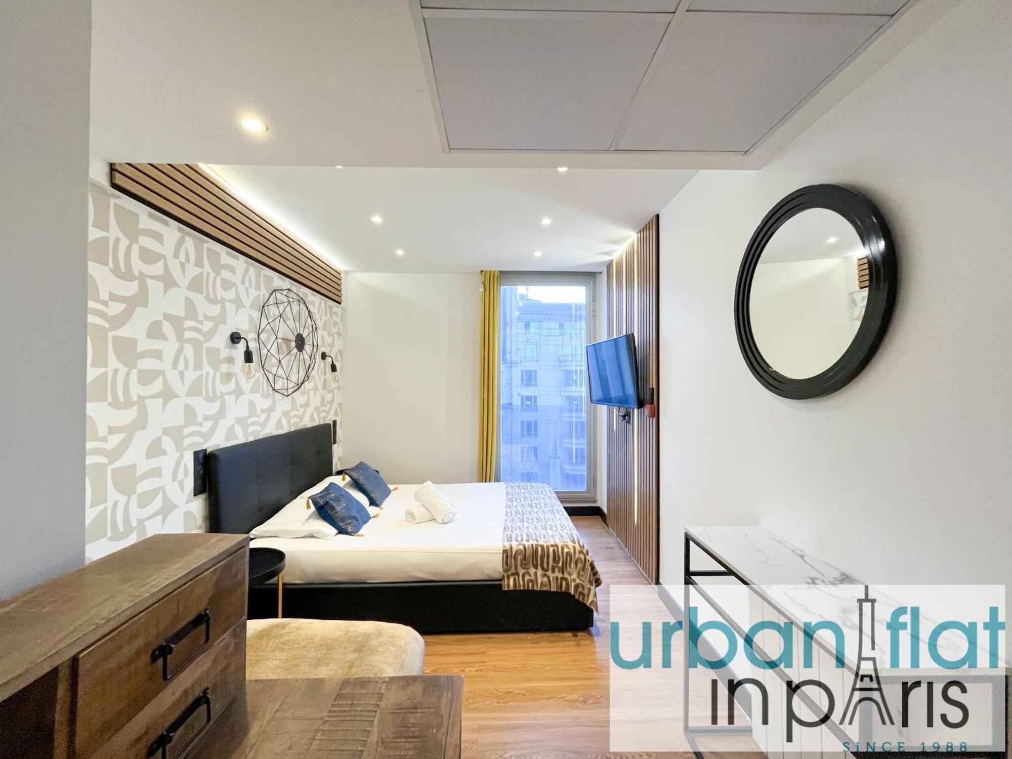 Apartment Urban Flat 128 - Art Rock 4bdr Flat Near Champs-elysees Paris