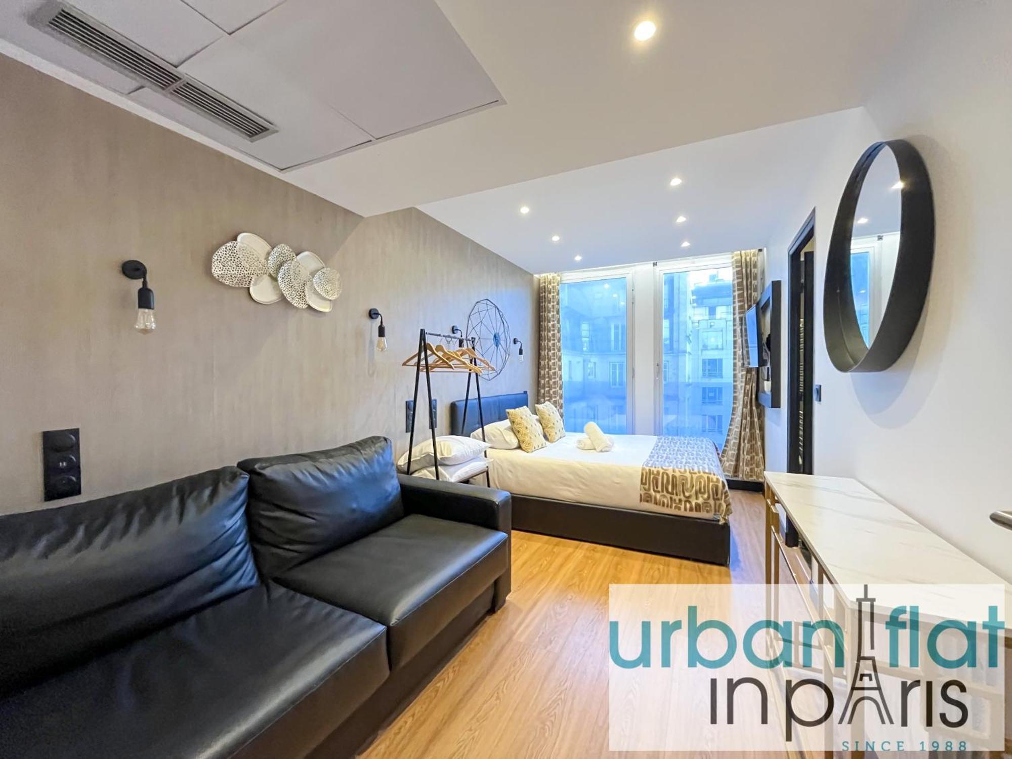 Apartment Urban Flat 128 - Art Rock 4bdr Flat Near Champs-elysees *