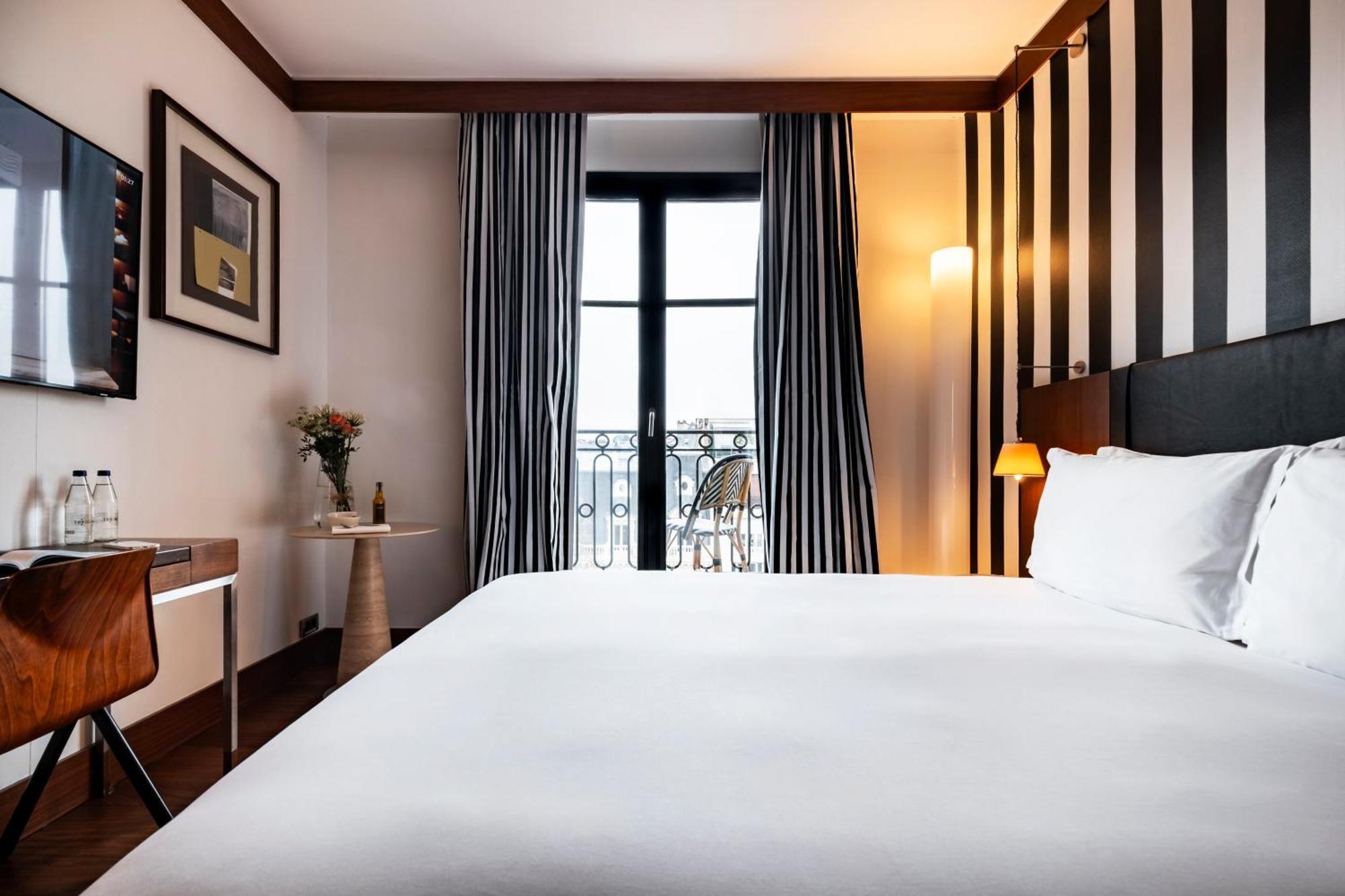 Hotel Radisson Blu Champs-elysées, Paris