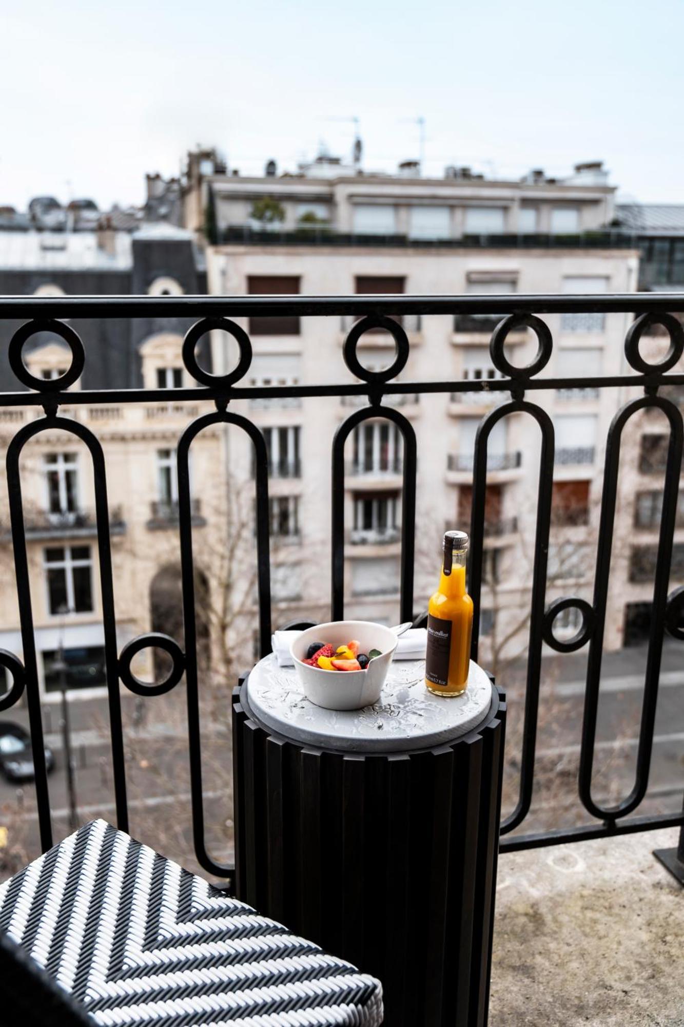 Radisson Blu Champs-elysées, 5*