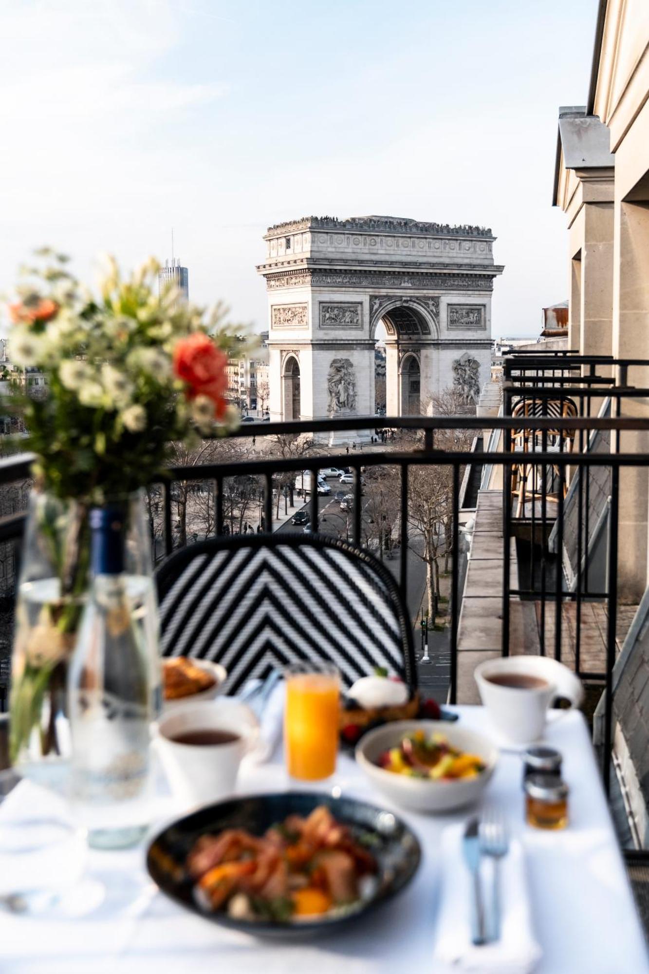 Radisson Blu Champs-elysées, 5*