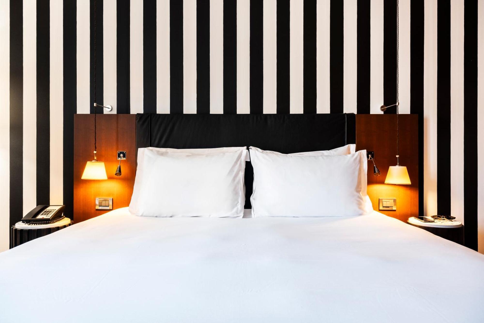 Hotel Radisson Blu Champs-elysées, 5*