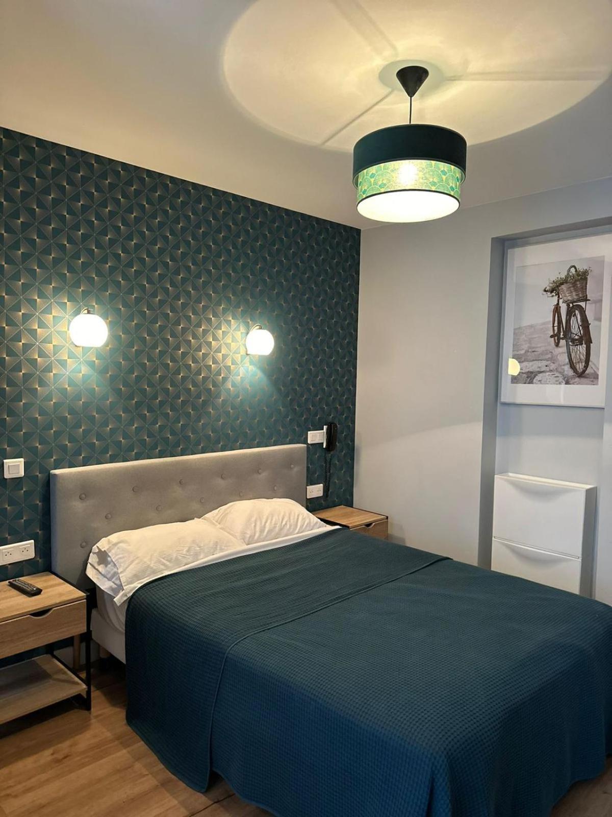 Hotel Telemaque Paris