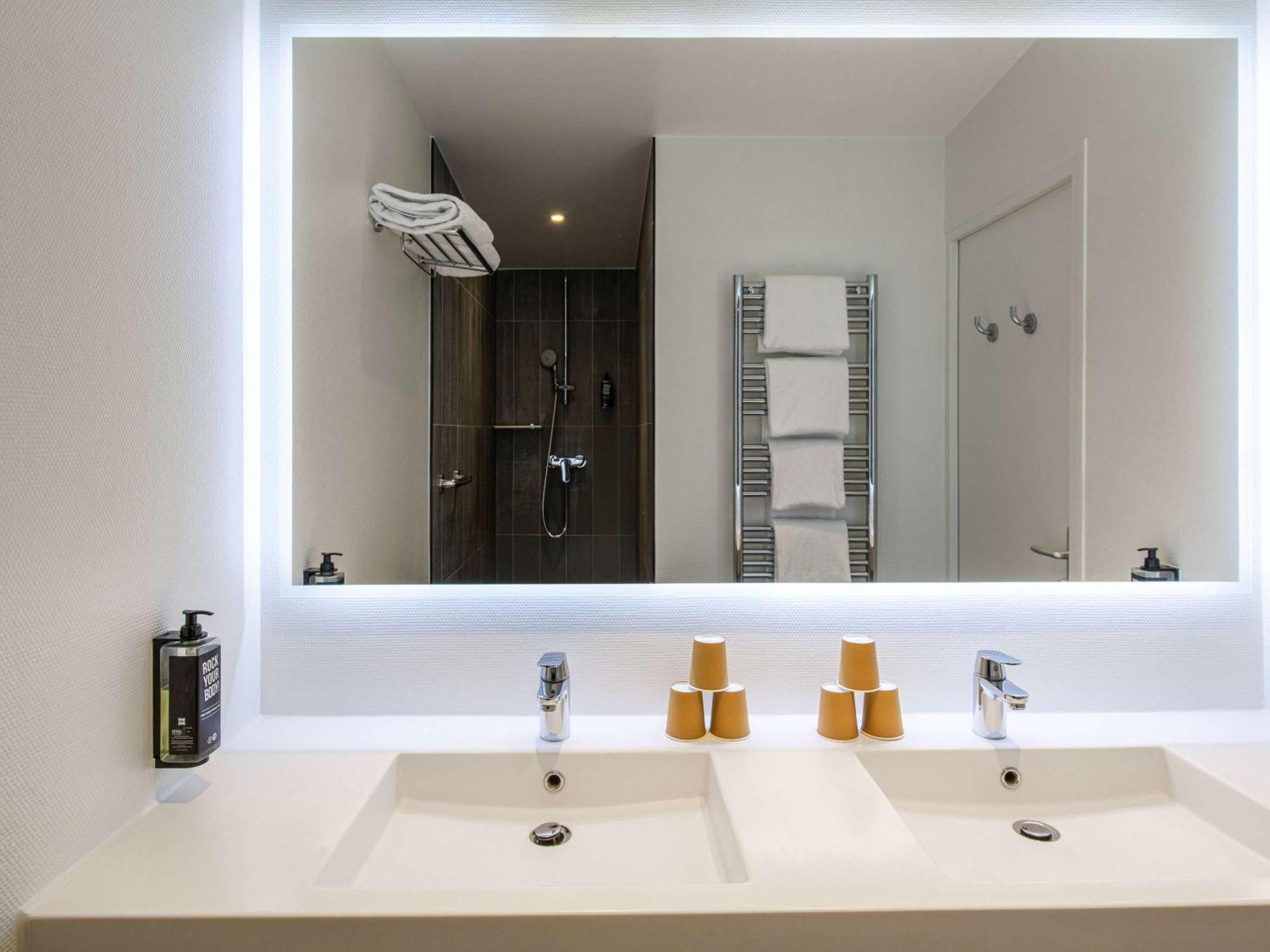 Ibis Canal Saint Martin 3*