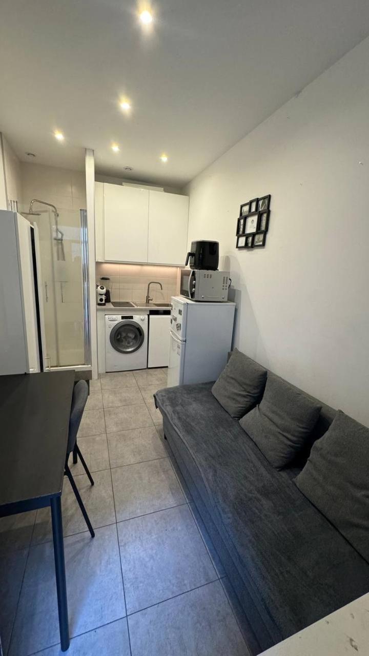 A Apartment Paris