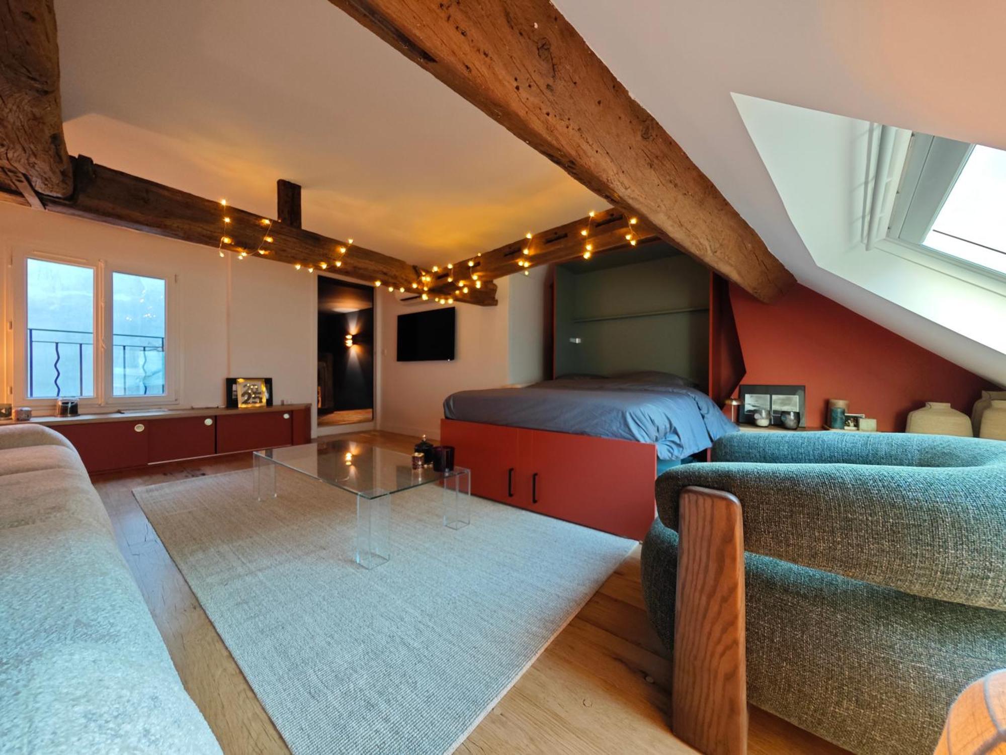 Apartment Rooftop *