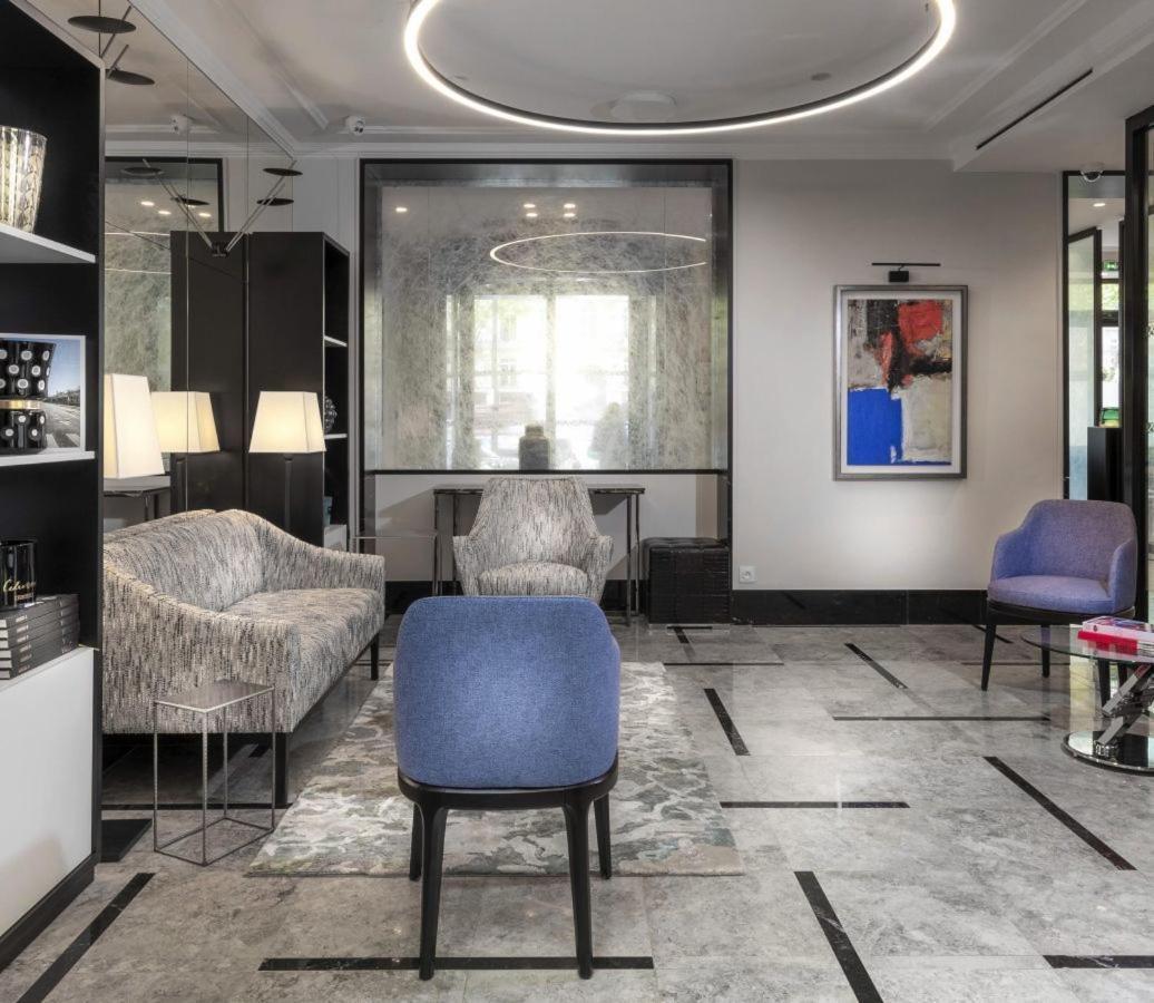 Luxury Montaigne Paris