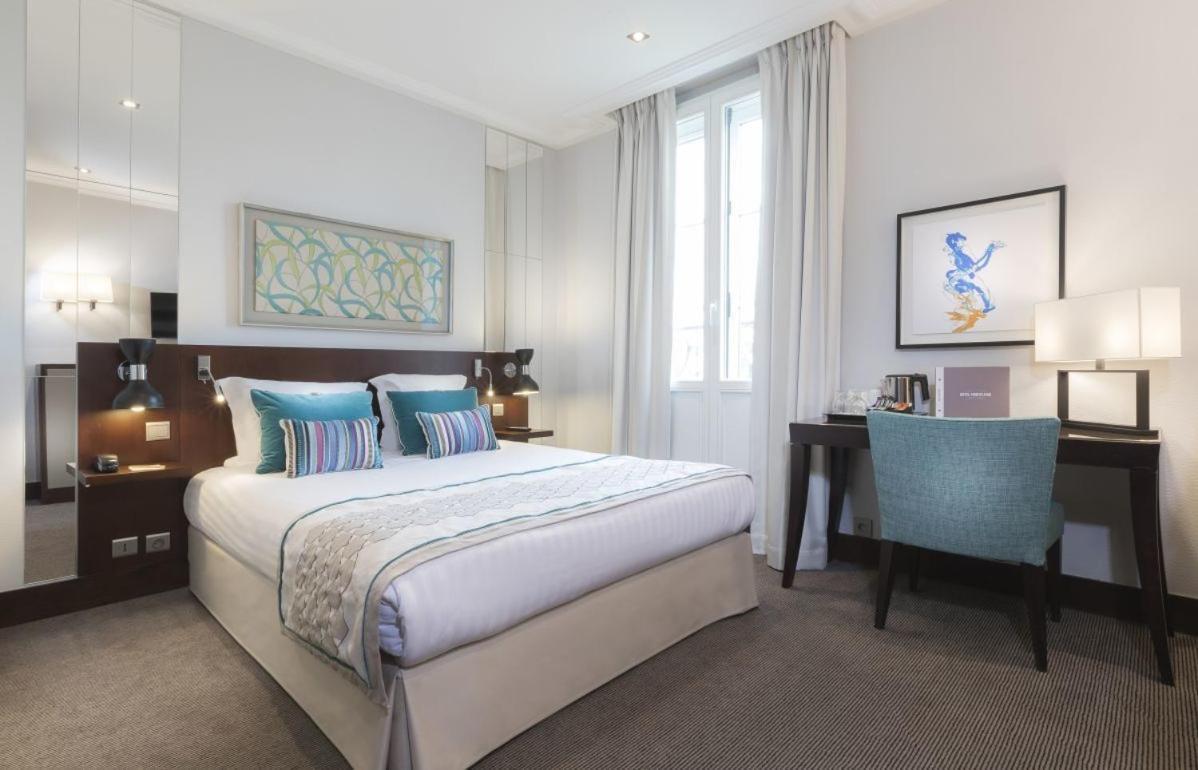 Luxury Montaigne Apartment *