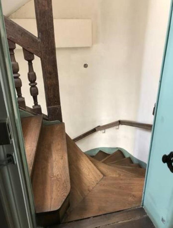 L'antiquaire - Cosy & Of Luxembourg Park Apartment