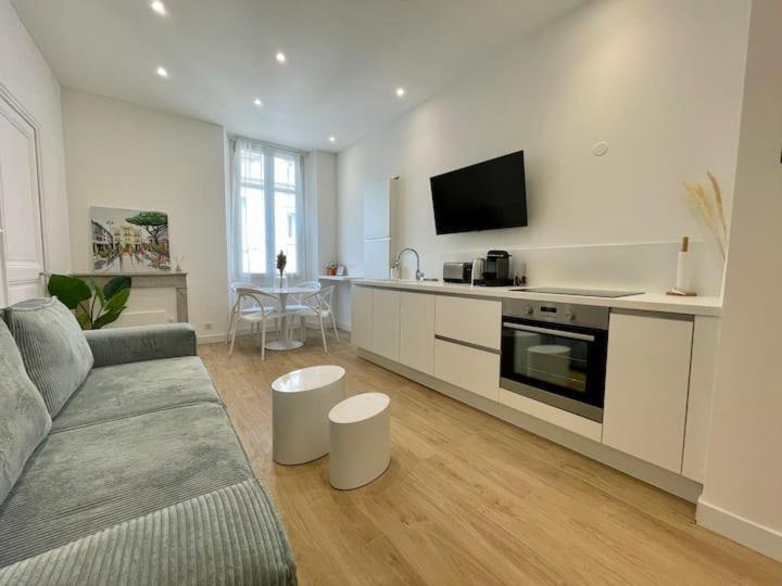 Apartment Luxury Montaigne