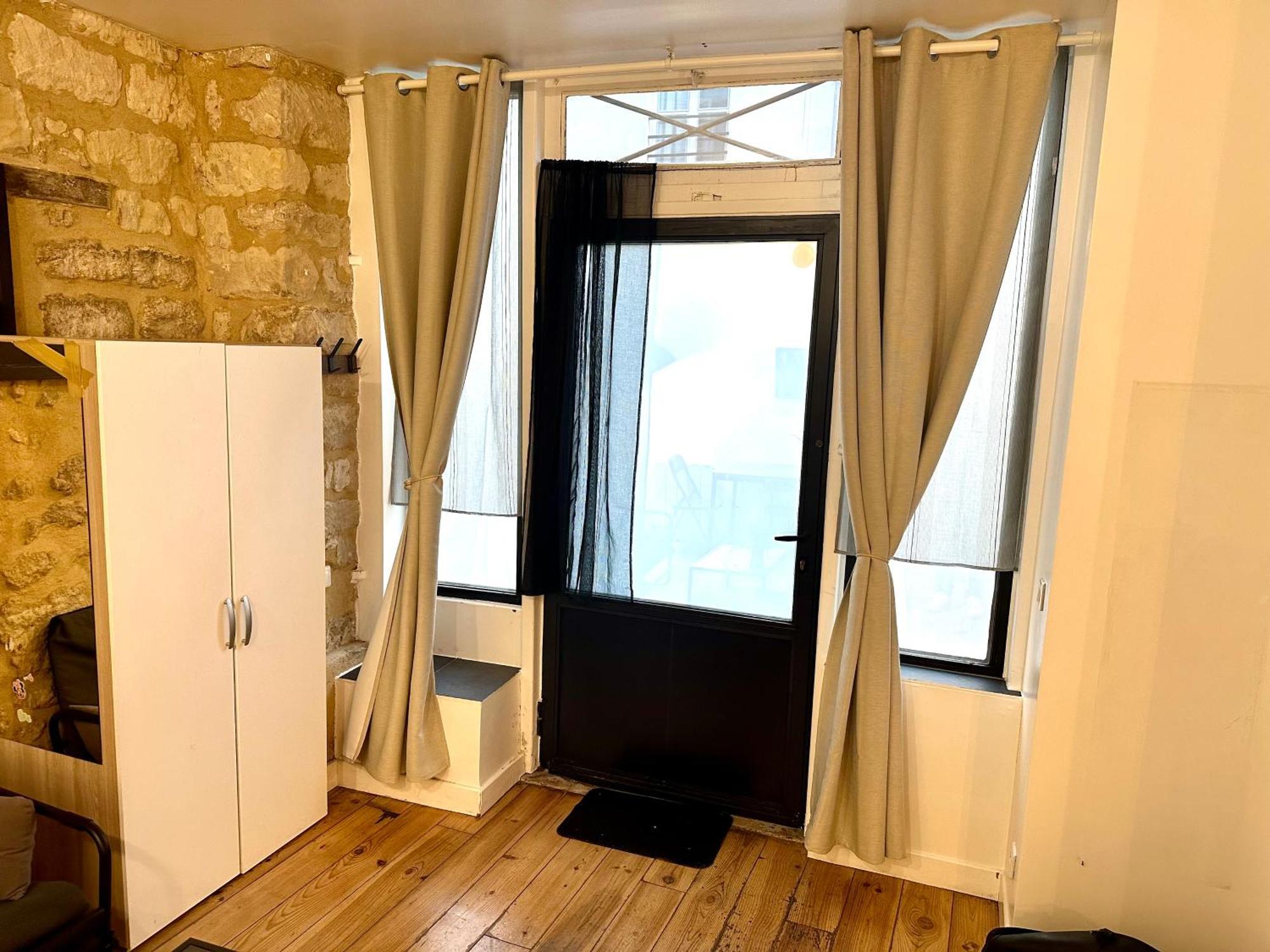 Hsh - Le Chapelais Clichy Montmarte Paris