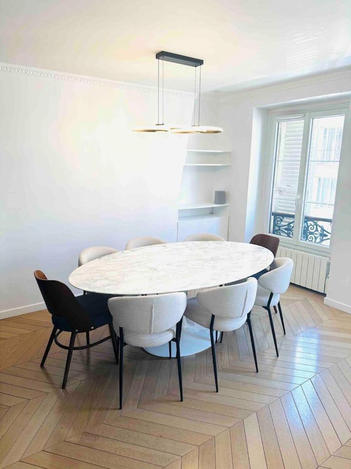 Apartment Luxury Montaigne