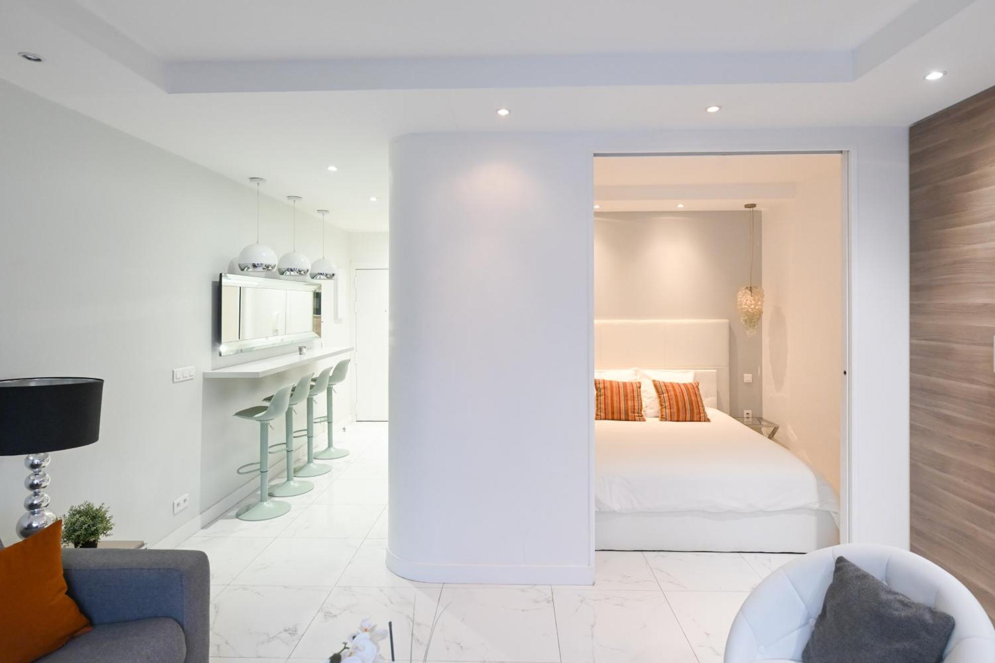 Modern & Peaceful 1bd By Champs-elysees With Ac *