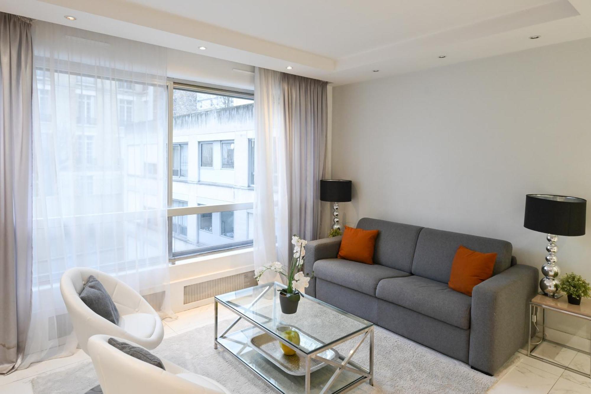 Apartment Modern & Peaceful 1bd By Champs-elysees With Ac