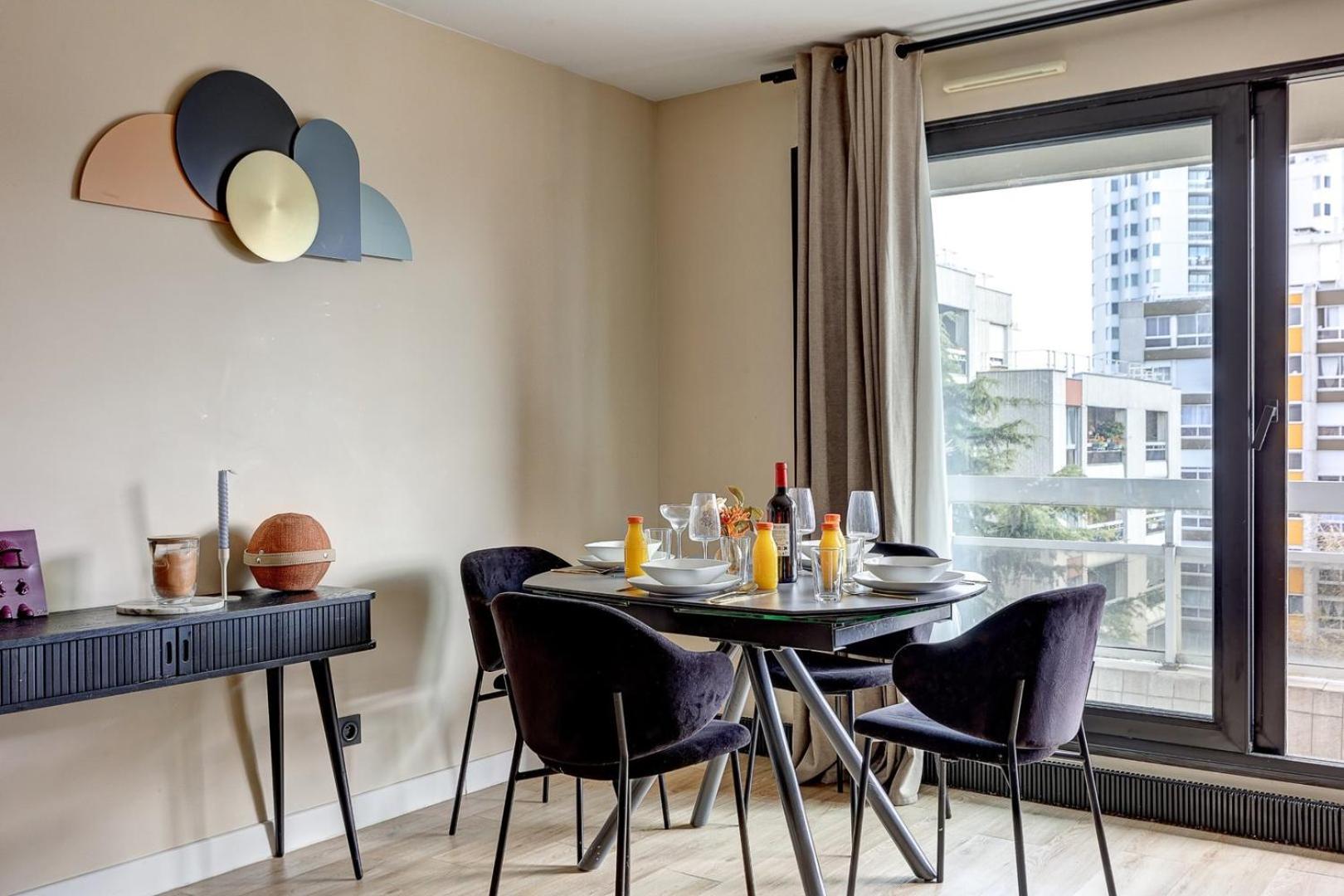 5020 Curial - Chic 19th Apartment Paris