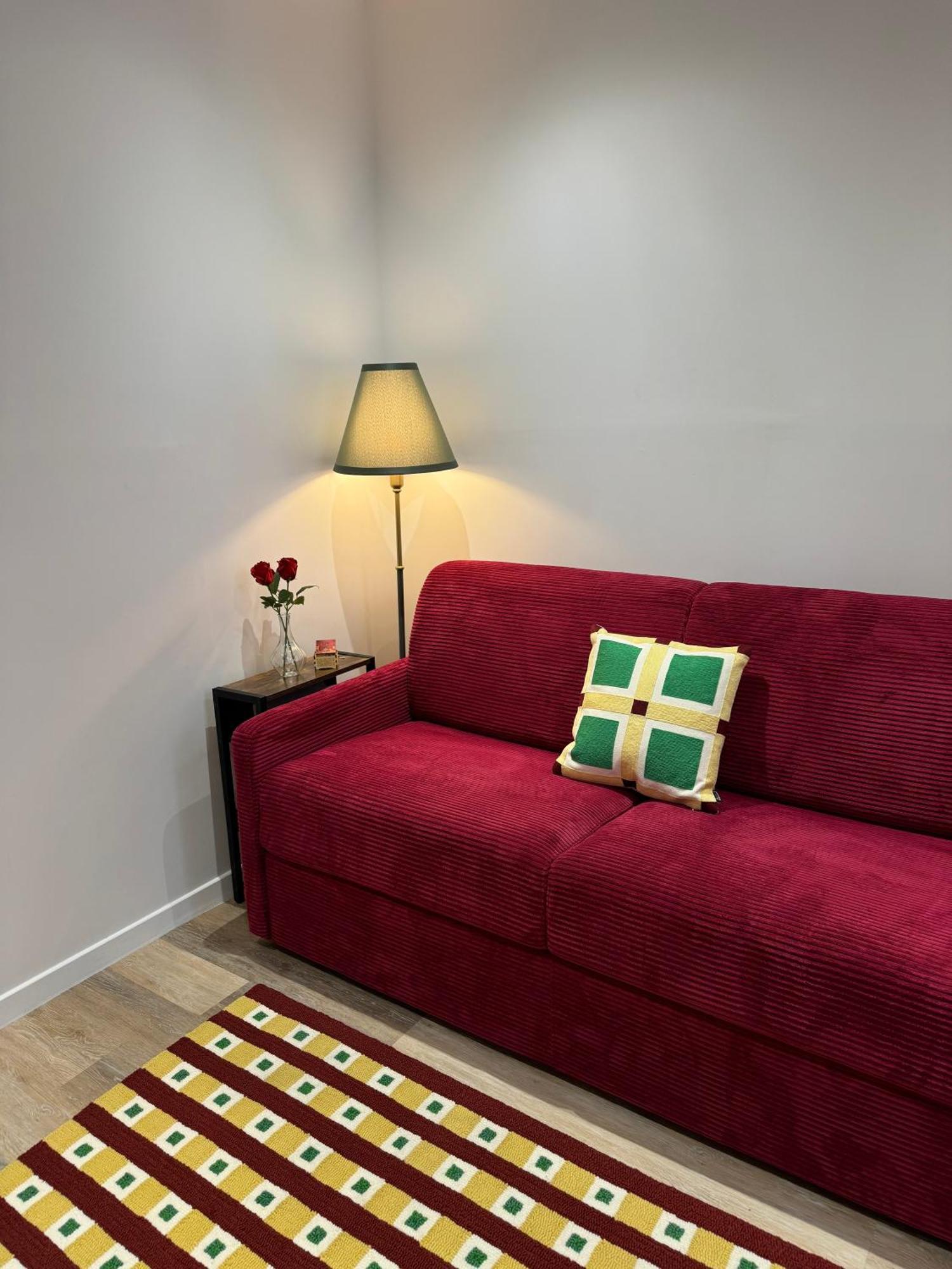 Amelie Poulain Studio In Heart Of Montmartre *