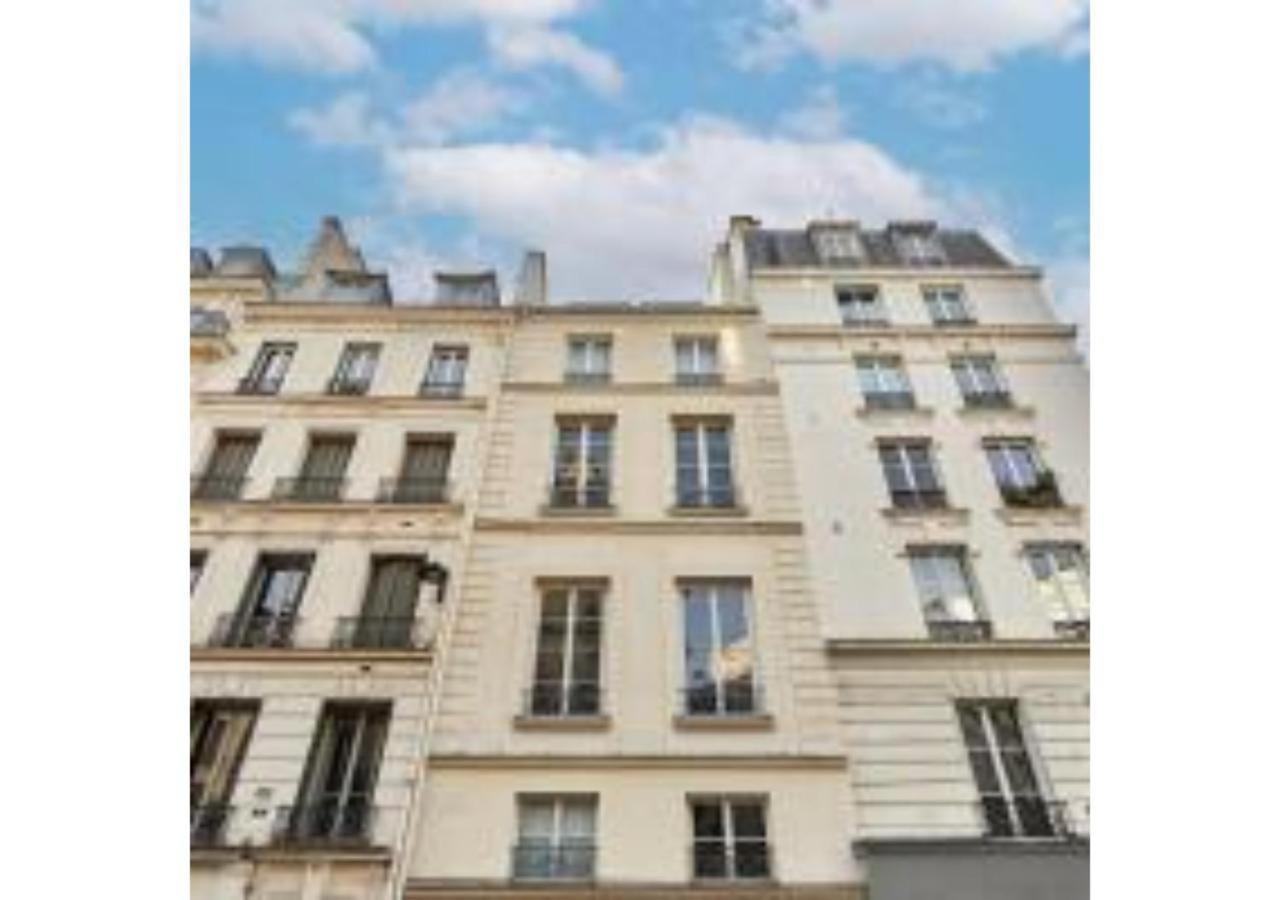Apartment Le Marais Place Des Vosges By Prestige *