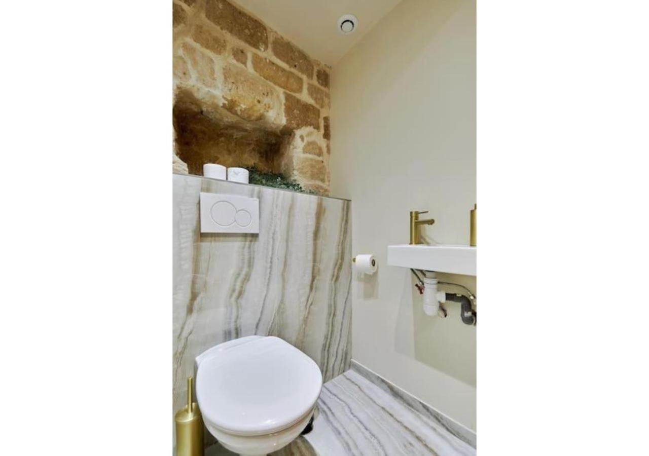Apartment Le Marais Place Des Vosges By Prestige Paris