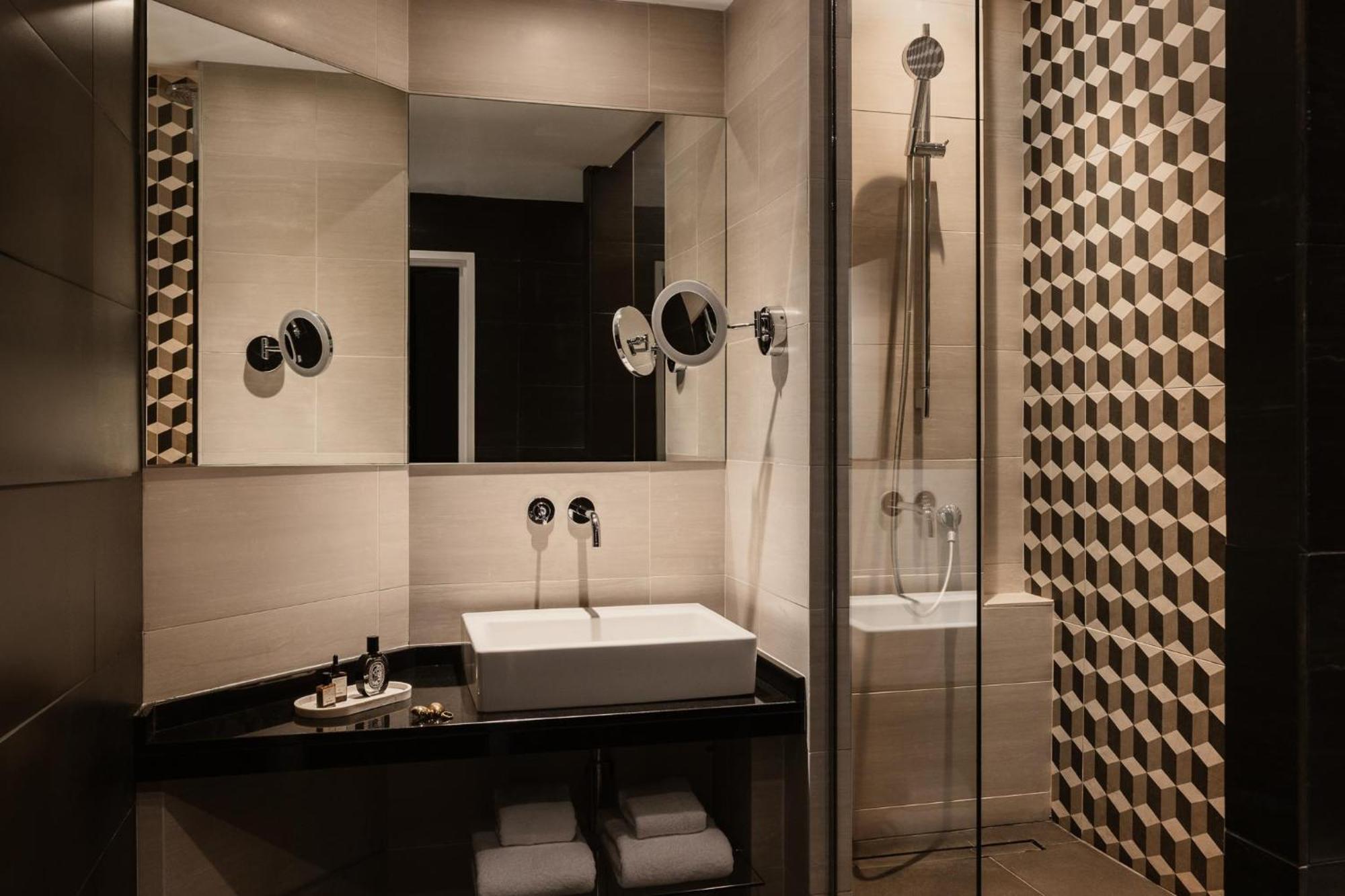 Bourgogne & Montana Hotel