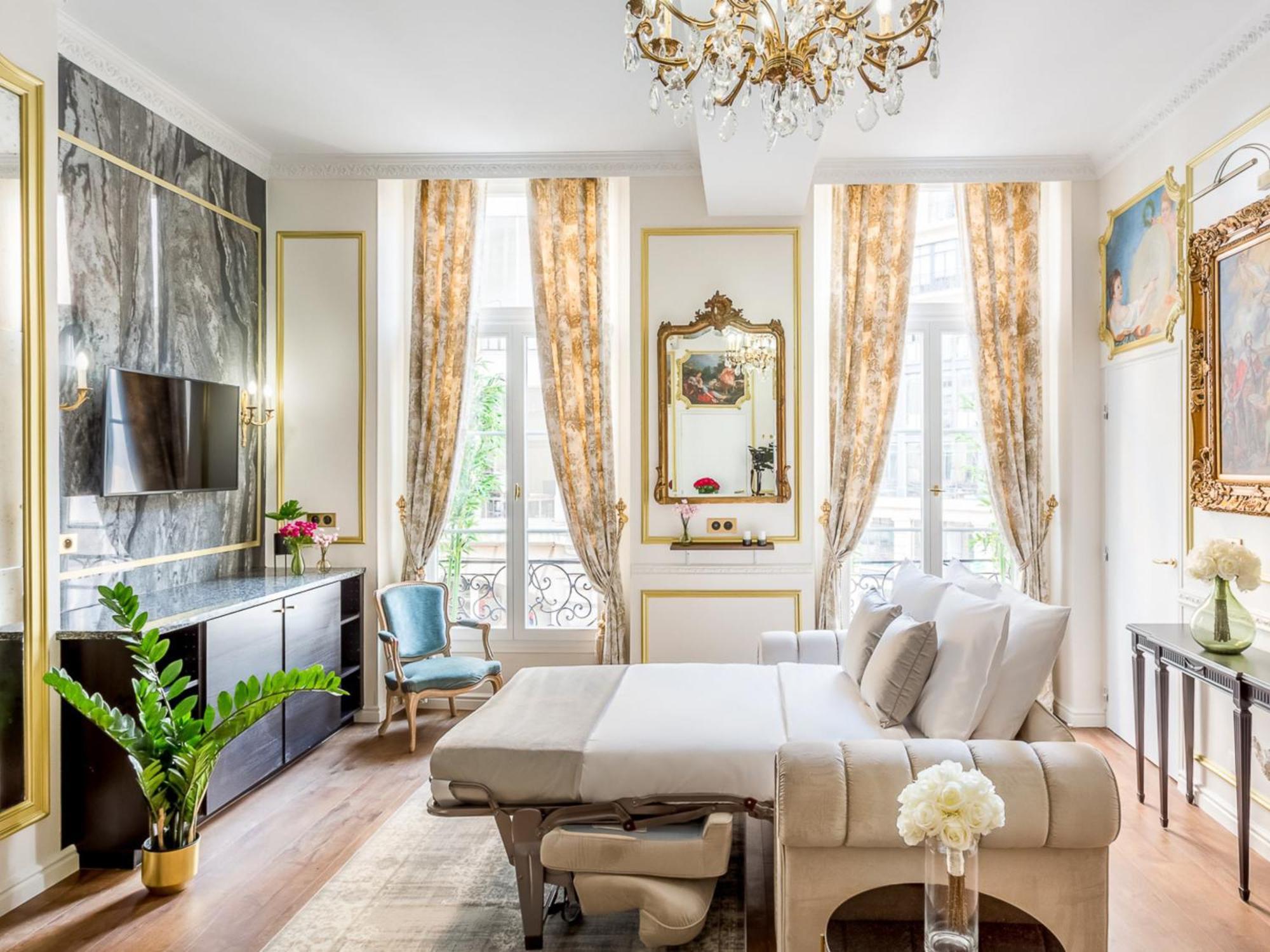 Royale 3 Bedroom, 2 Bathroom With Ac - Louvre Appartement *