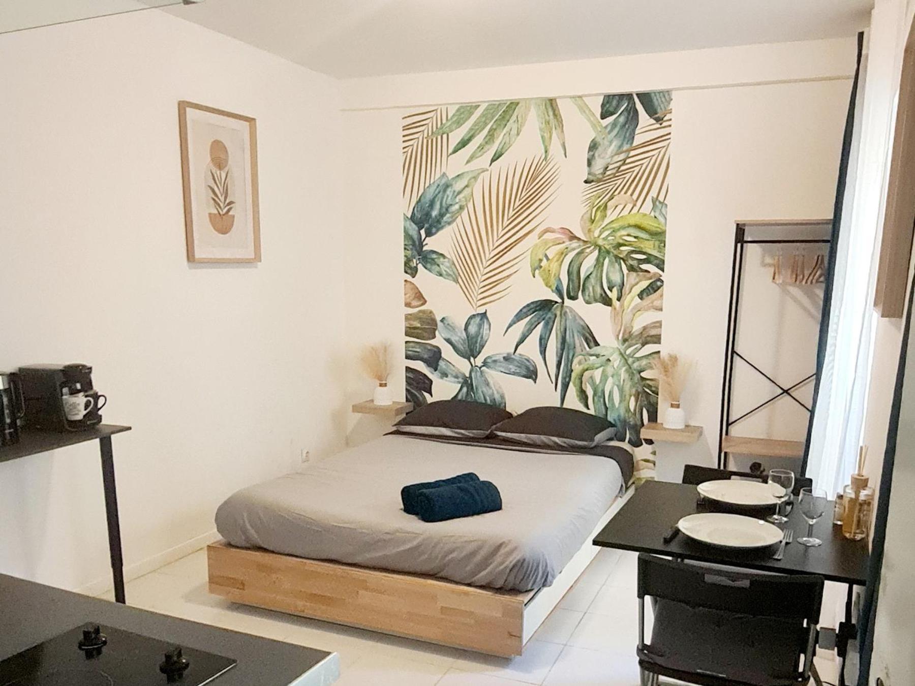 Appartement Au Pied De Montmartre Dans Avec Gardien Et De Surveillance