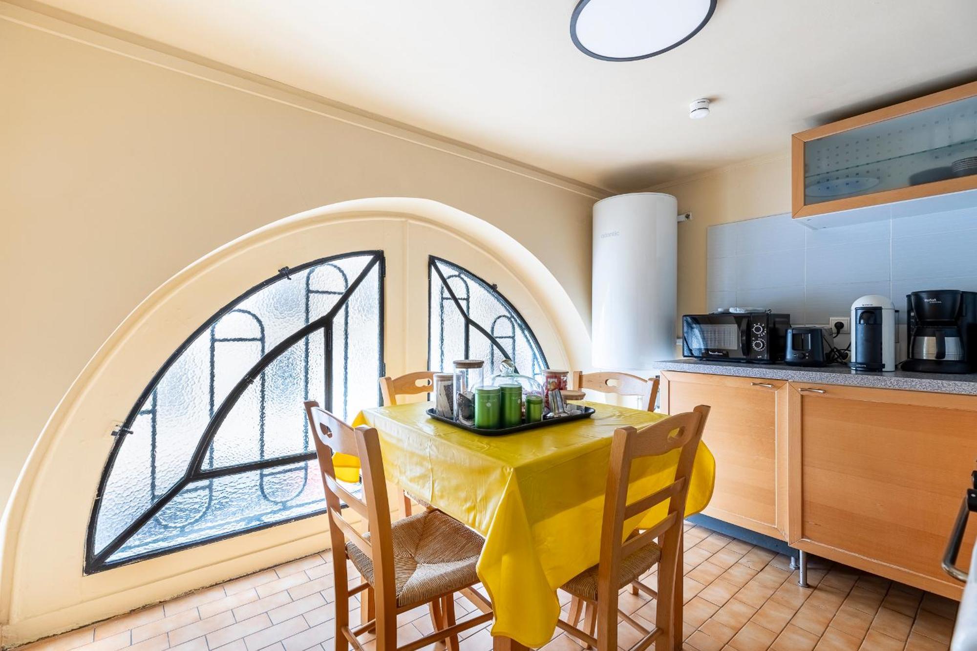 Pere Lachaise Apartment