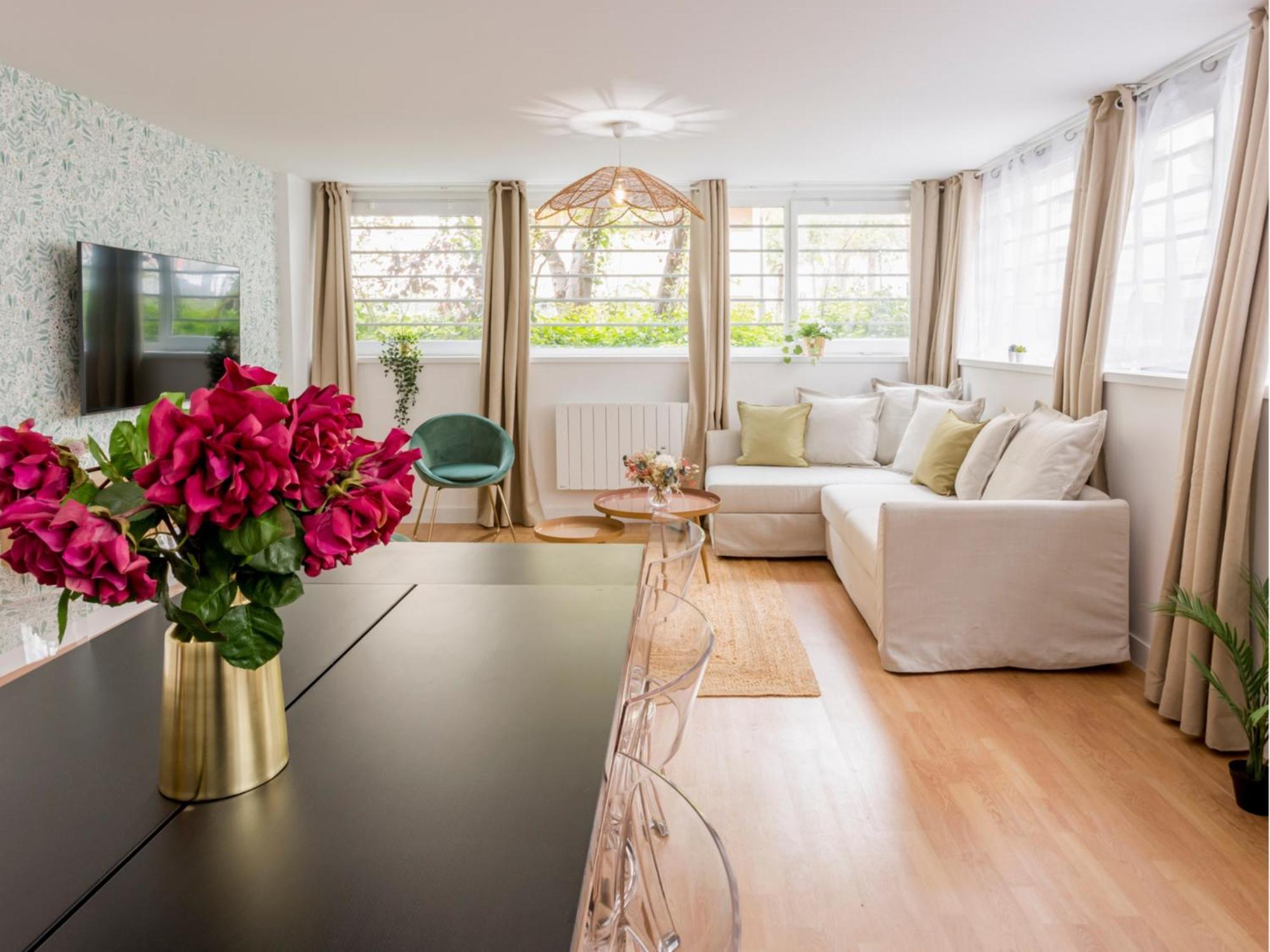 Merveil - Family - Marais - Pelee Apartment