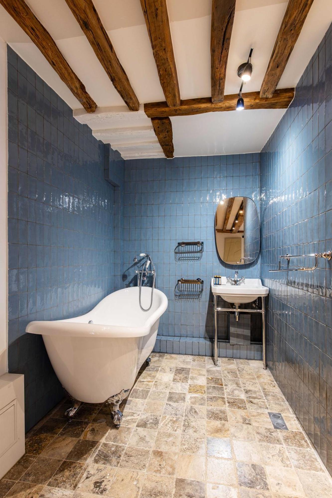 Apartment Cmg Amazing Duplex 3br 6p Le Marais Paris