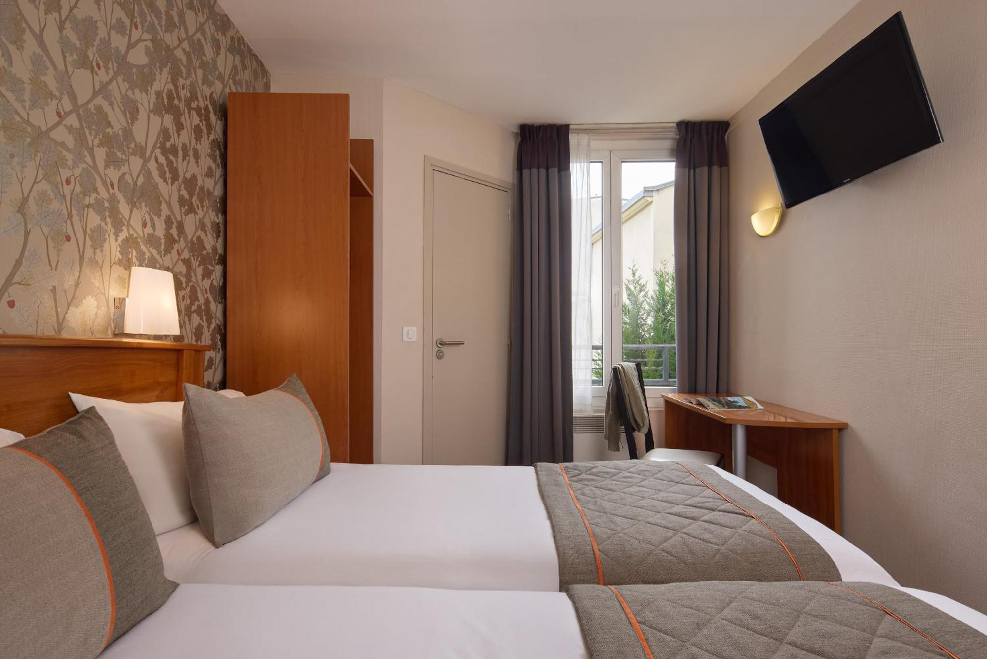 Hotel Timhotel Tour Eiffel 3*