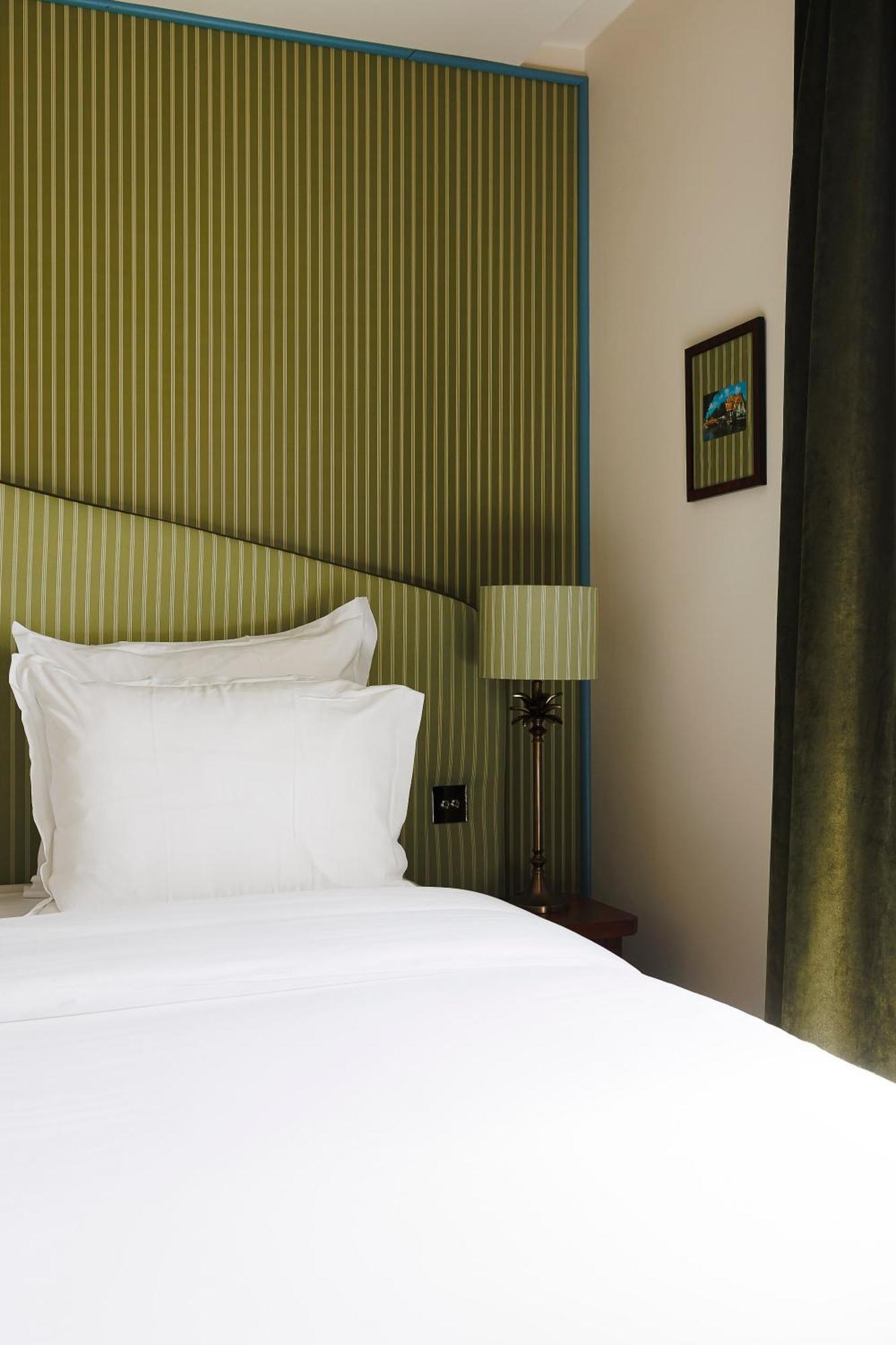 De Charonne Hotel 3*