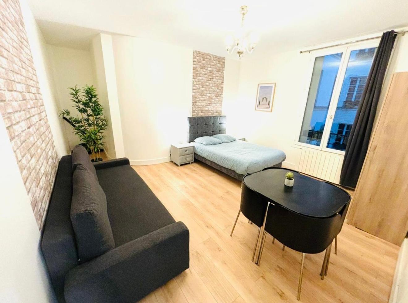 Apartment Monthiers Paris
