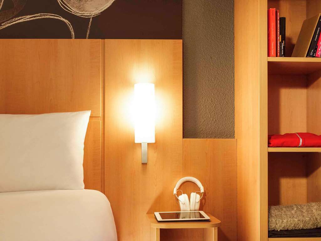 Ibis Canal Saint Martin 3*