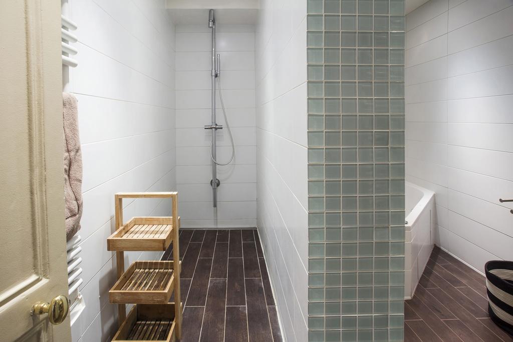 Apartment Folie Mericourt Paris