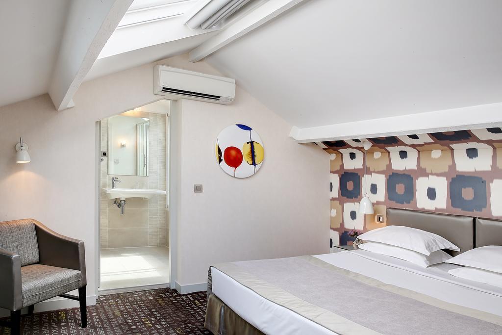 Hotel A La Des Artistes Paris