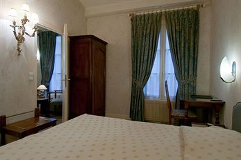 Noir Hotel 3*