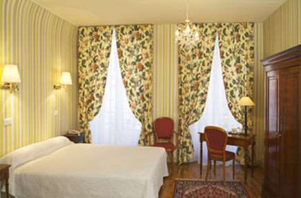 Du Palais Bourbon Hotel 3*