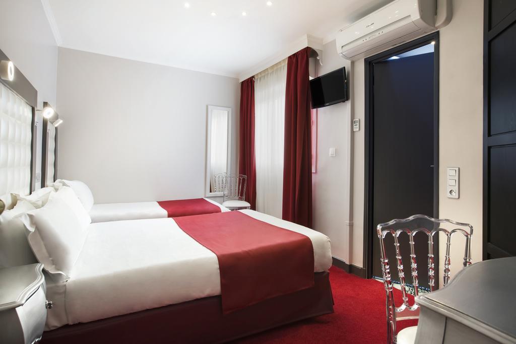 Grand Amelot Hotel 3*